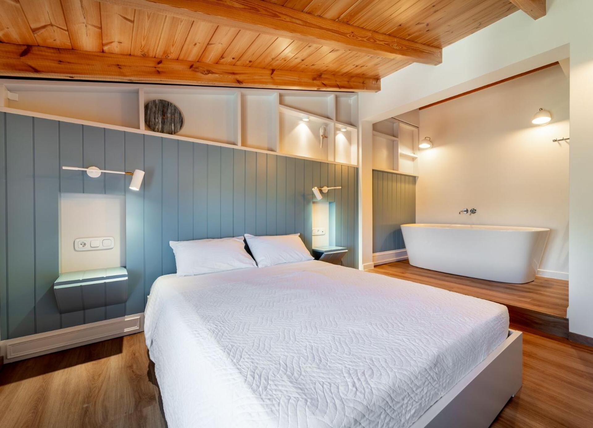 Suite with Bath