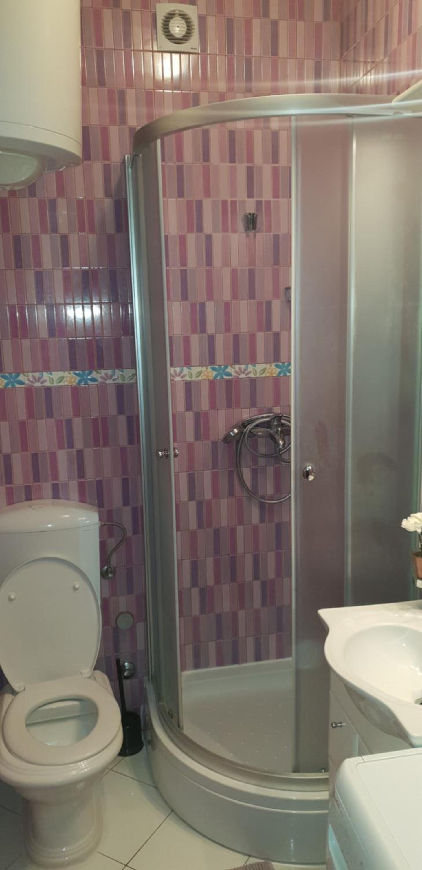 Two-Bedroom Apartment - Photo 3