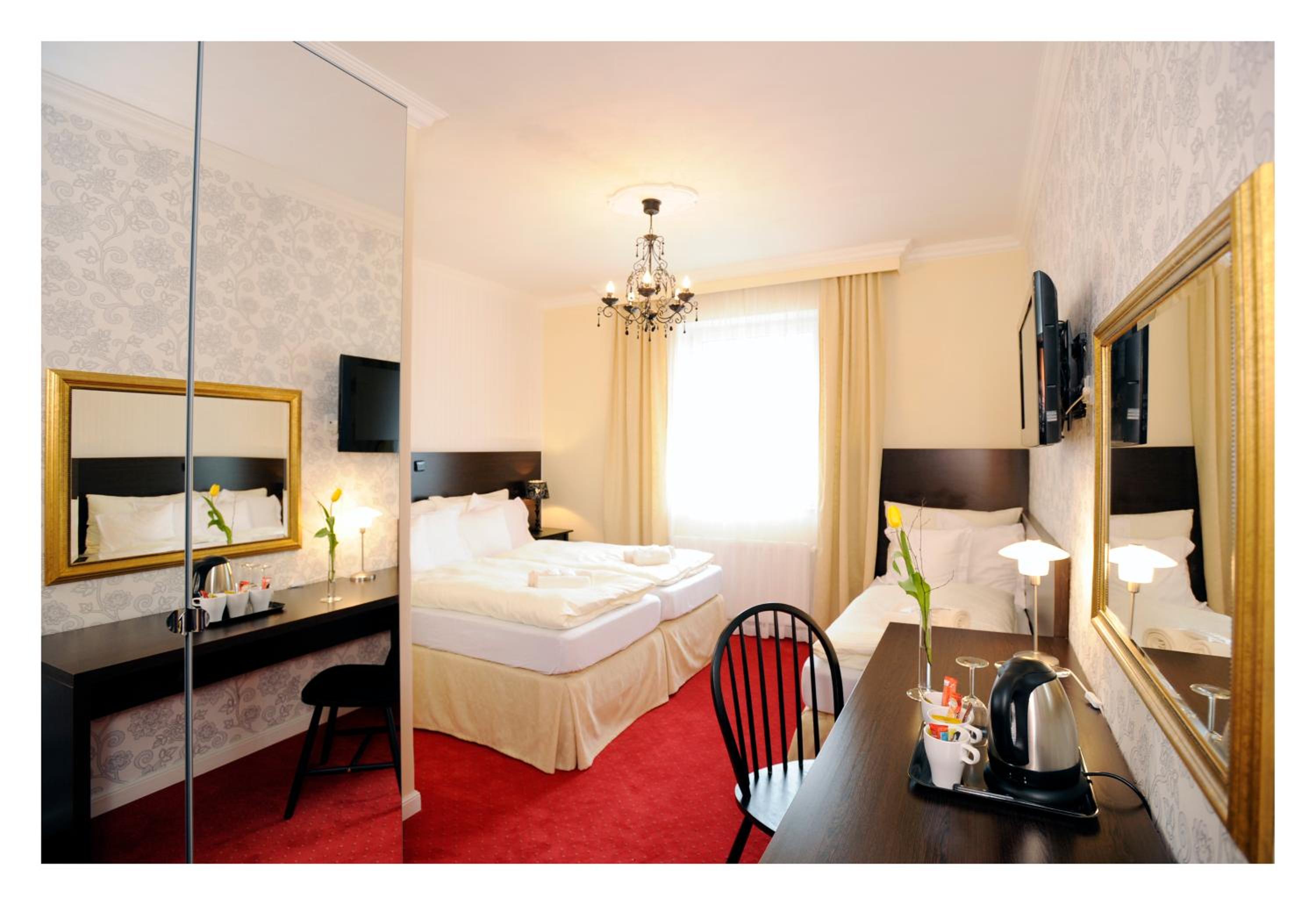 Superior Triple Room - Photo 2