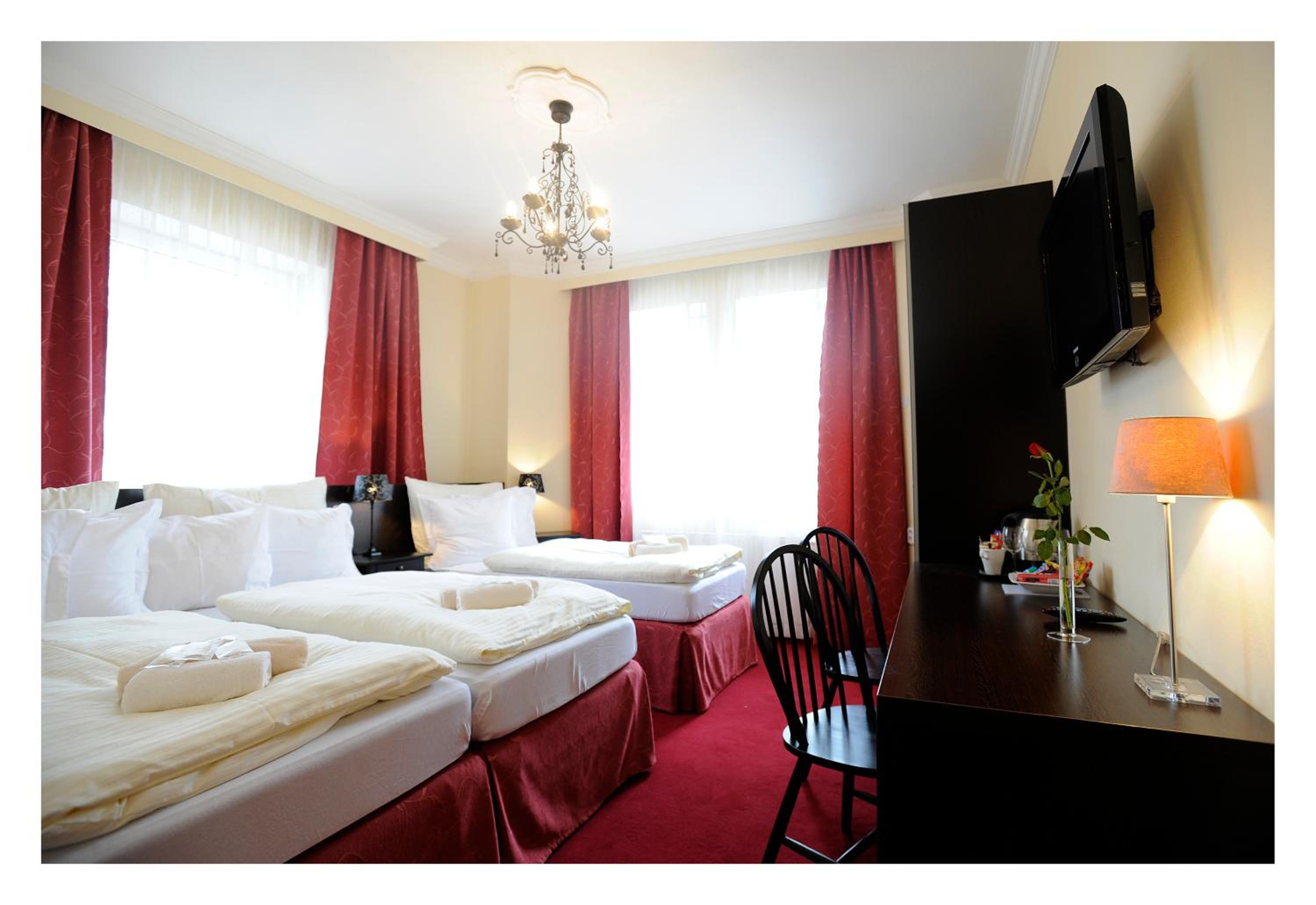 Superior Triple Room - Photo 4
