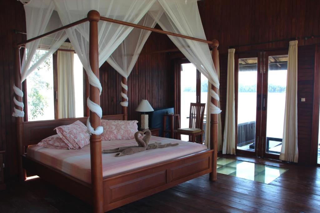 Villa with Sea View photo 1