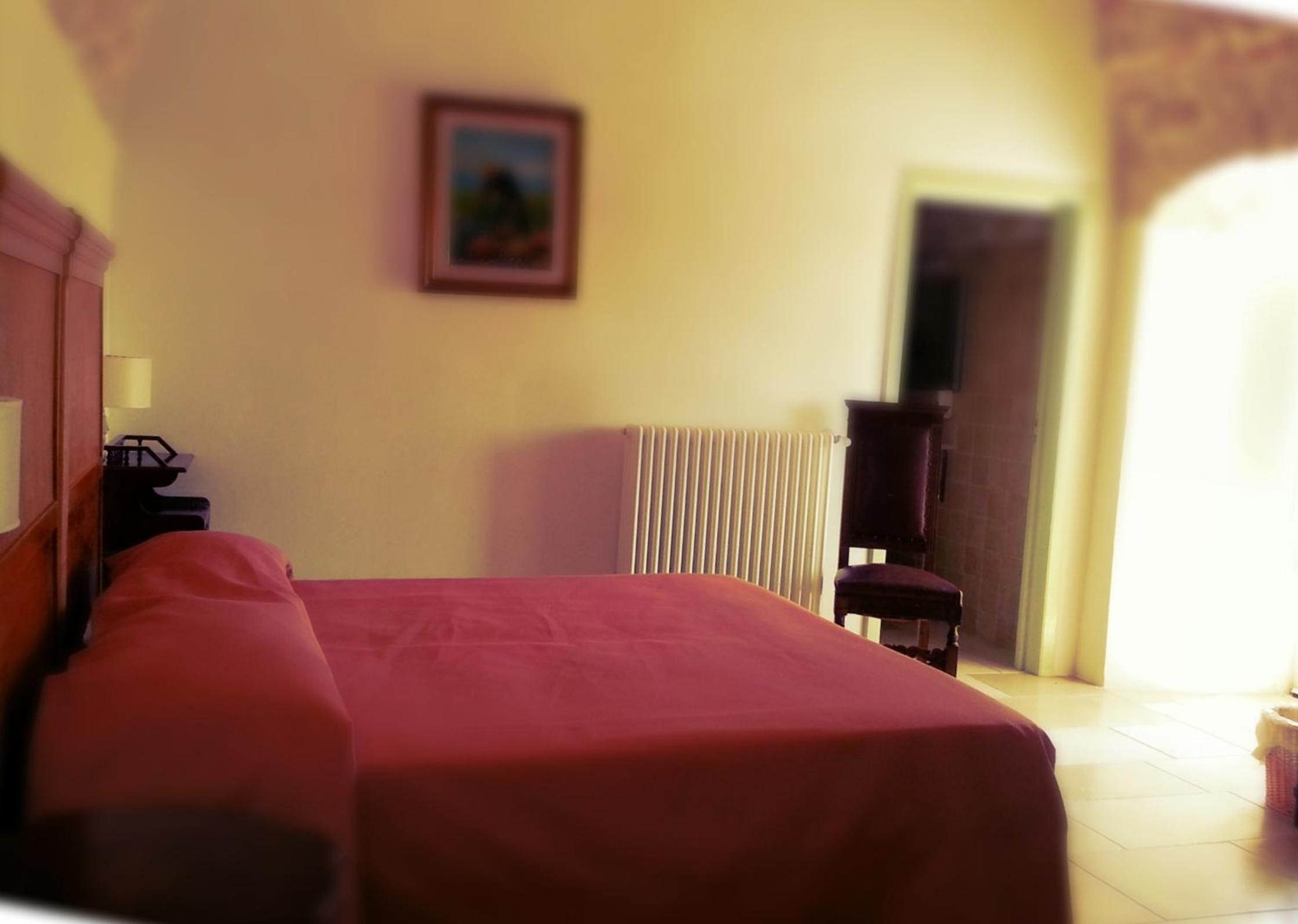 Double or Twin Room - Photo 2