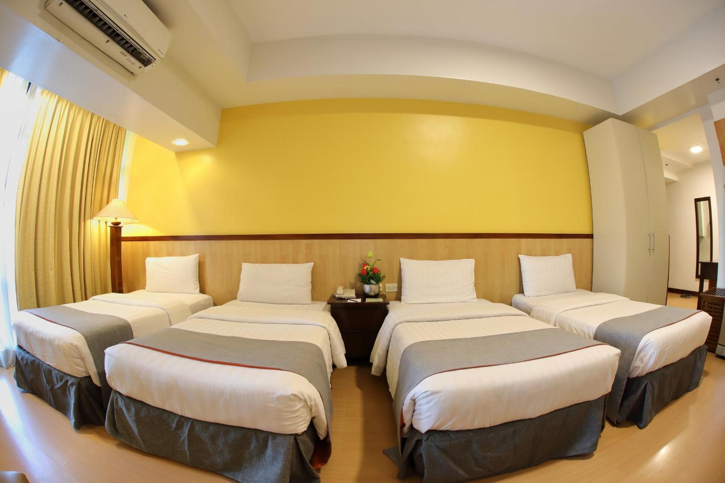 Studio Quadruple Room