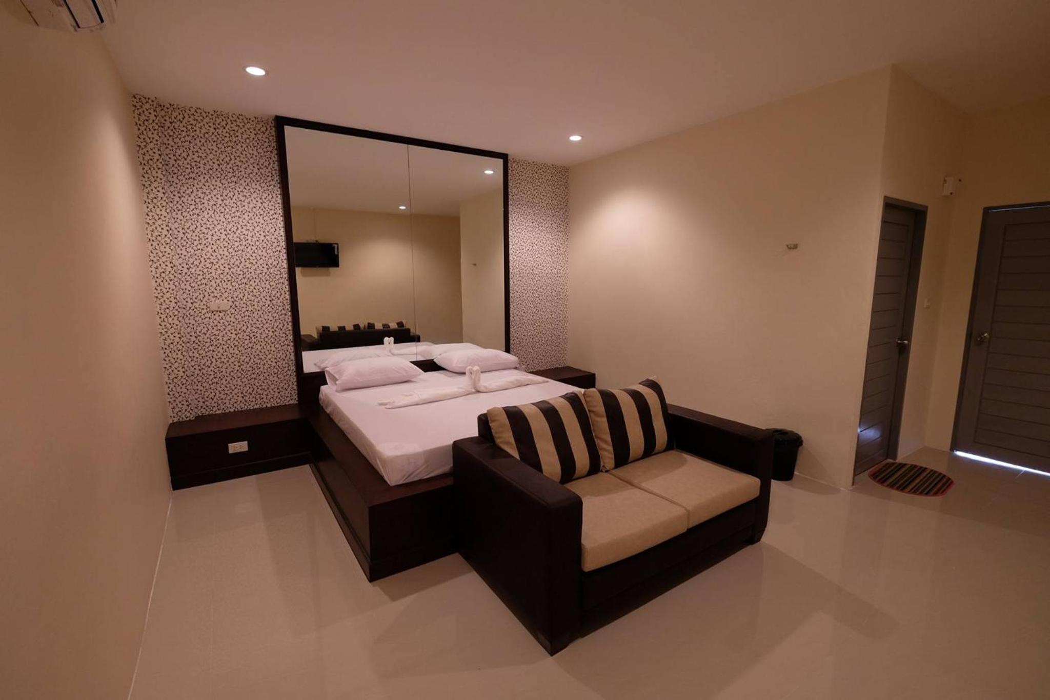 Standard Double Room - Photo 6