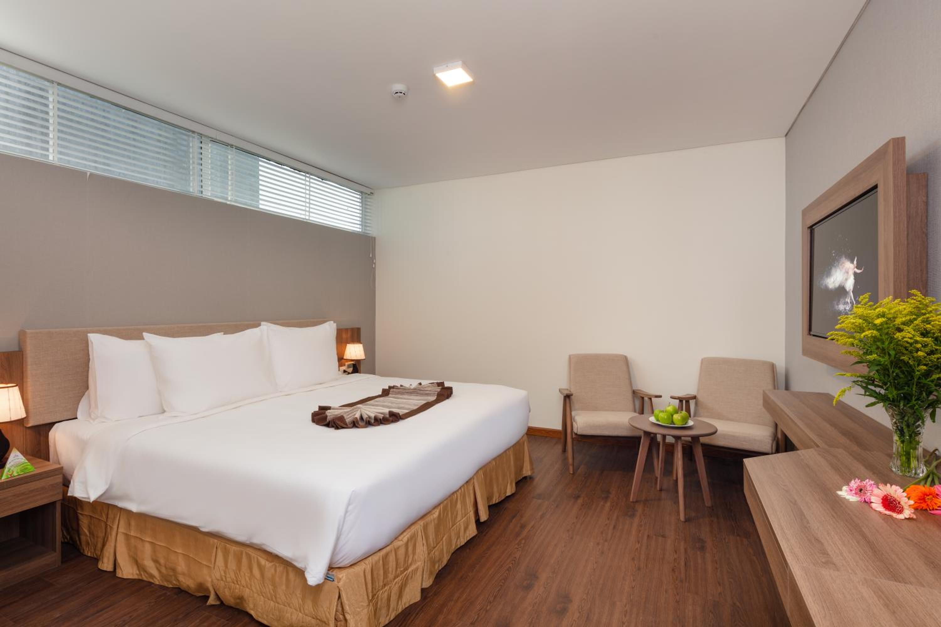 Superior Double or Twin Room with No Window - Photo 8
