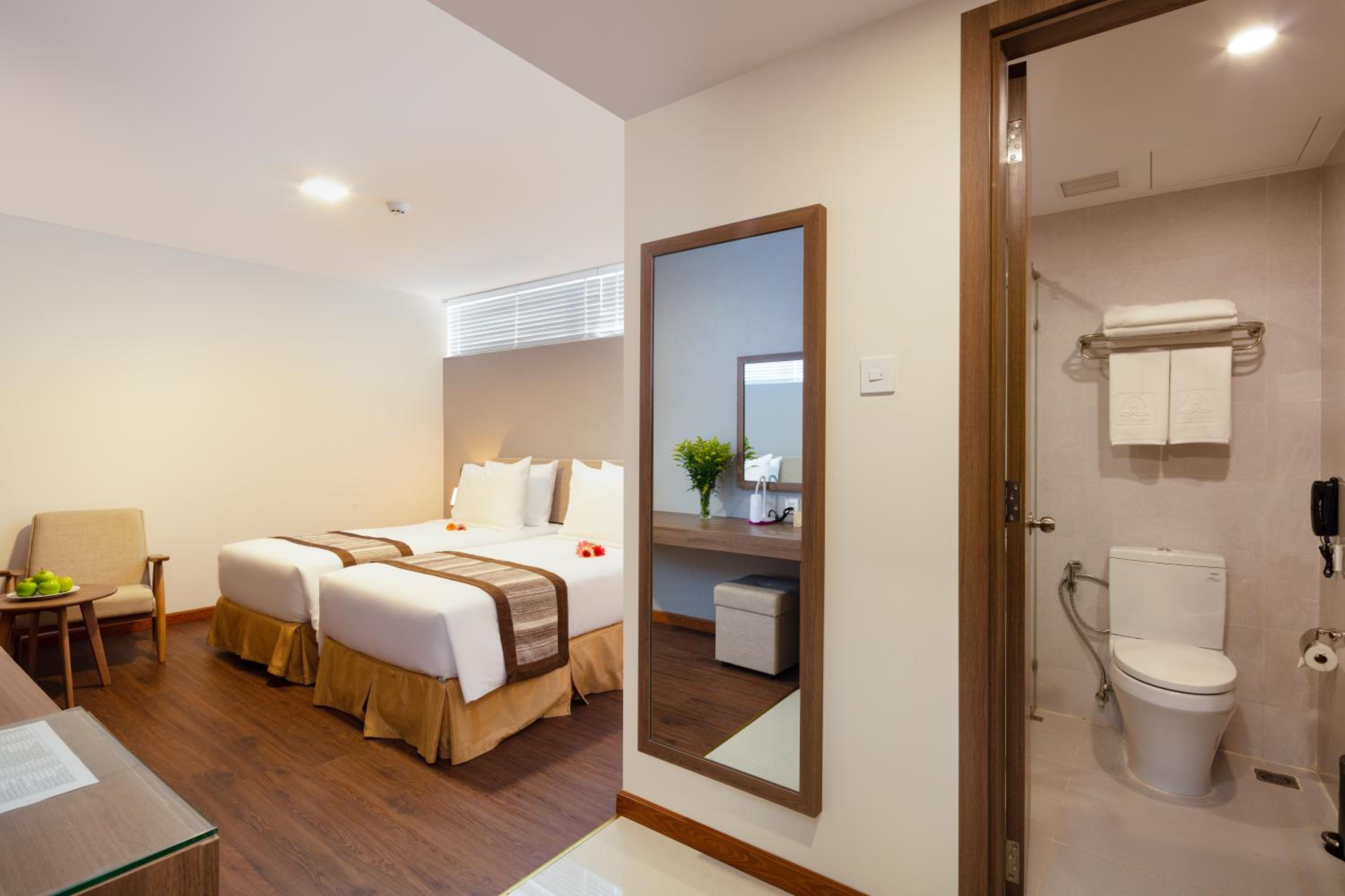 Superior Double or Twin Room with No Window - Photo 13