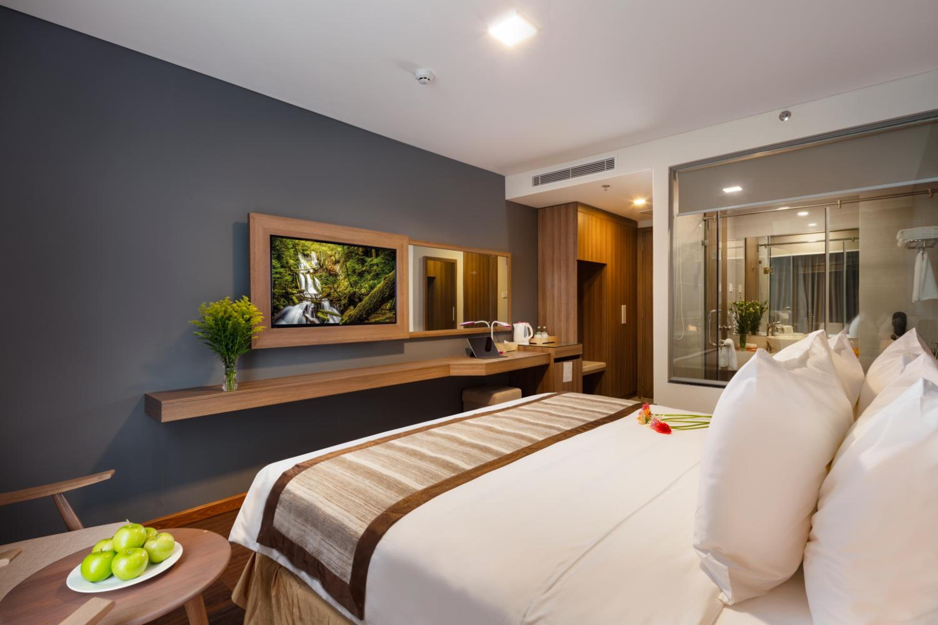 Deluxe Double or Twin Room with City View - Photo 5
