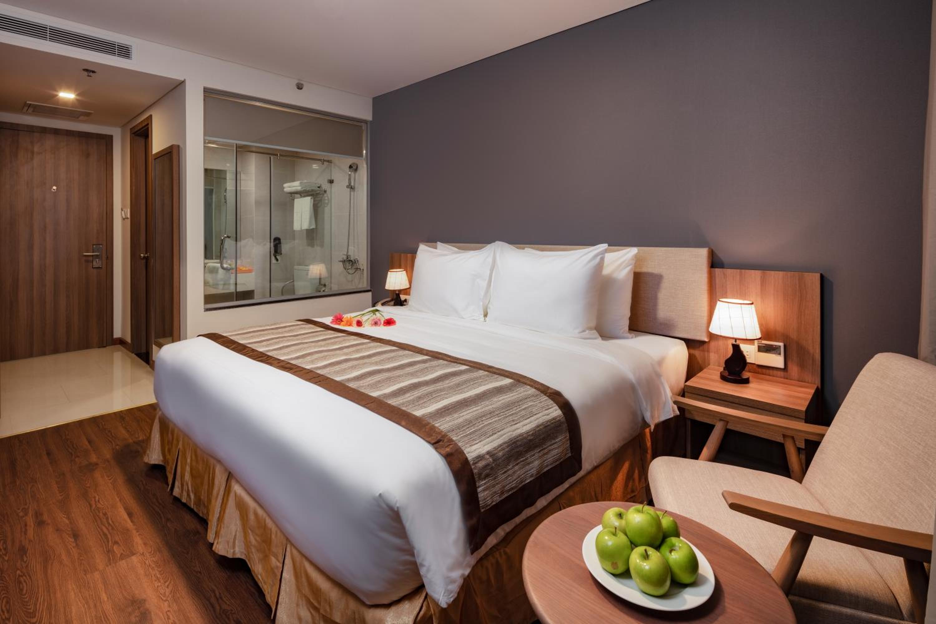 Deluxe Double or Twin Room with City View - Photo 7