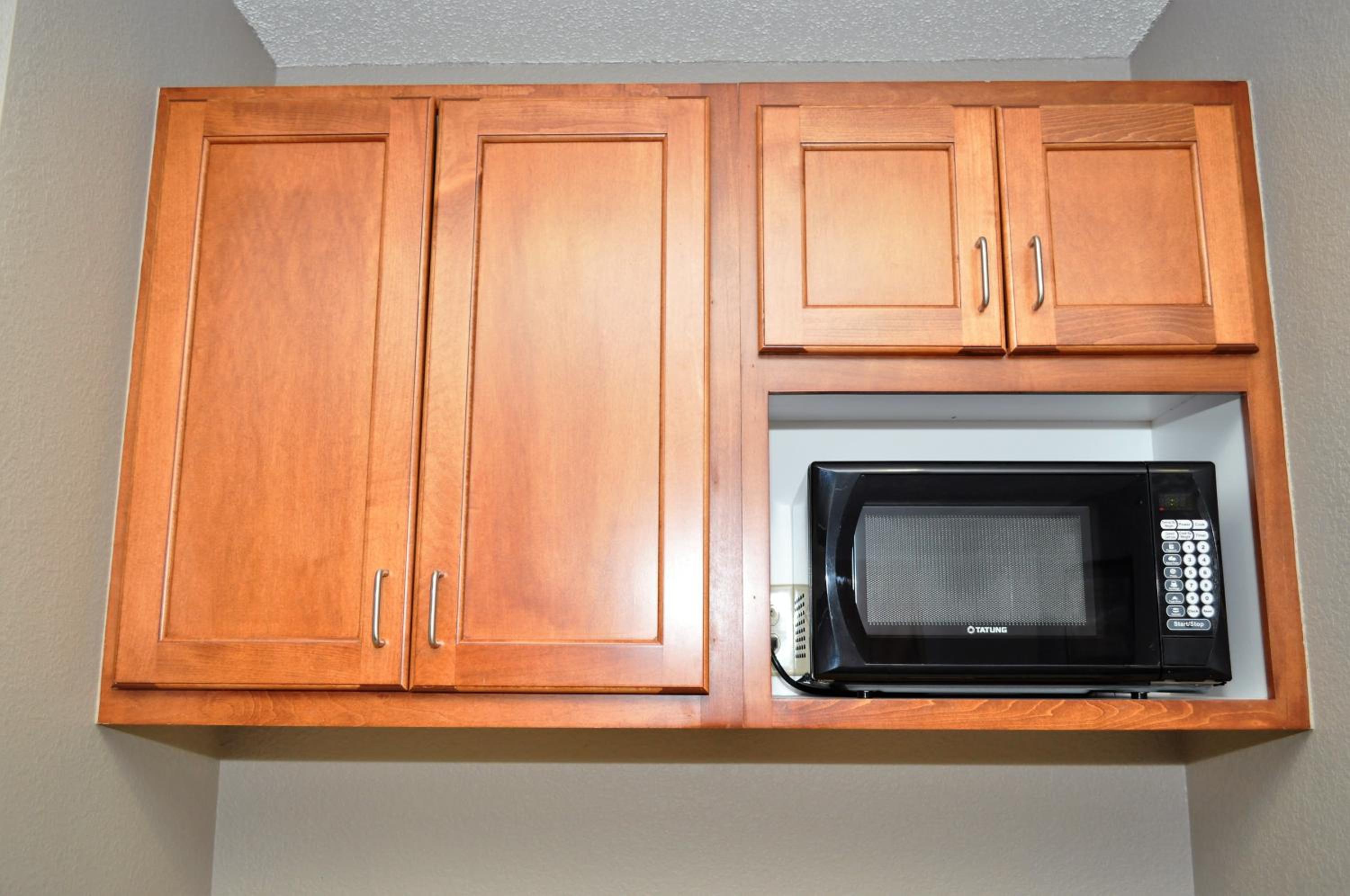 1 King Bed, Pet Friendly, Studio Premier Suite, Non-Smoking - Photo 6
