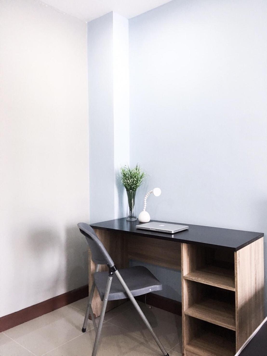 One-Bedroom Apartment - Photo 12