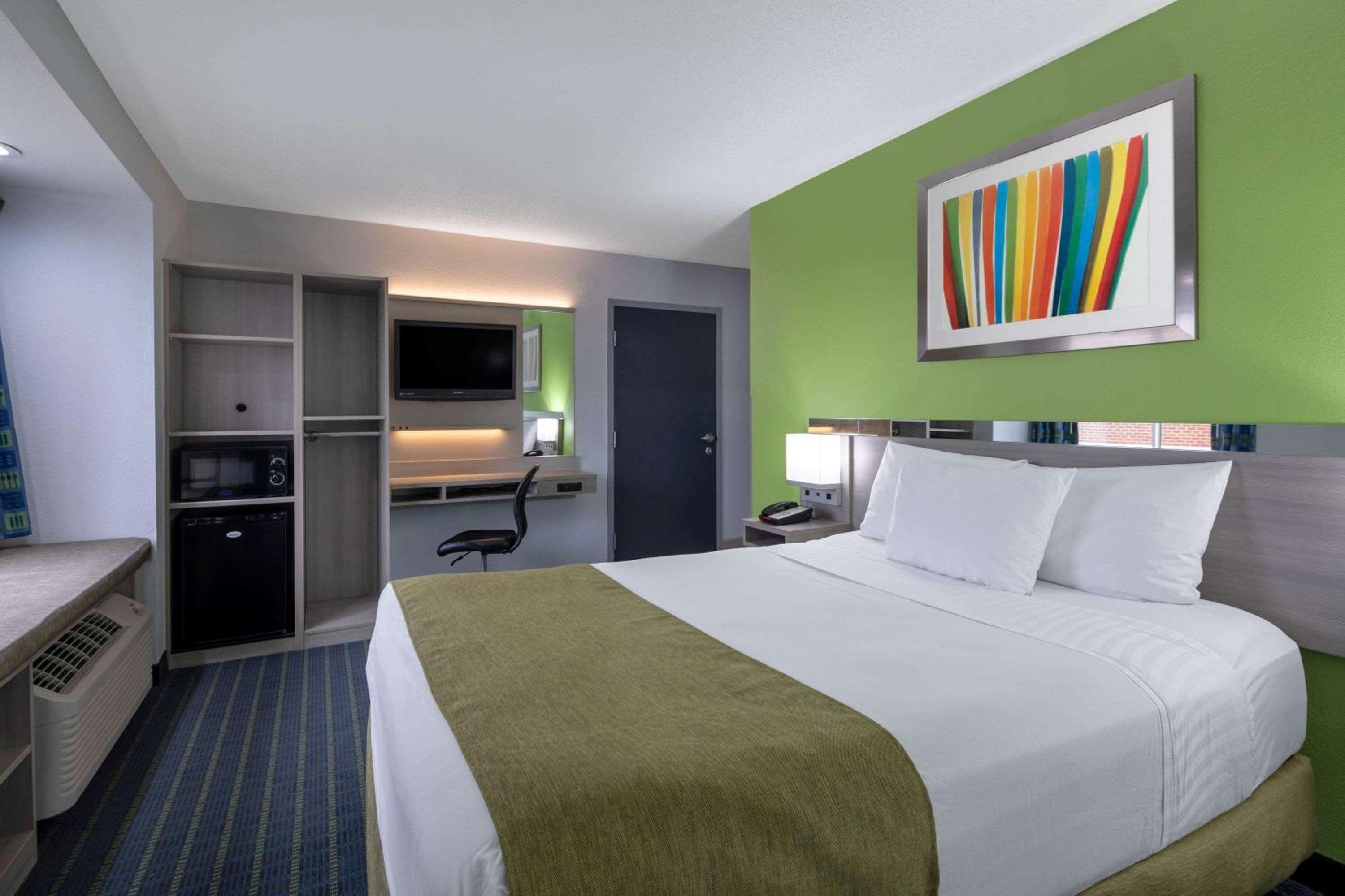 Queen Room - Disability Access/Non-Smoking - Photo 1