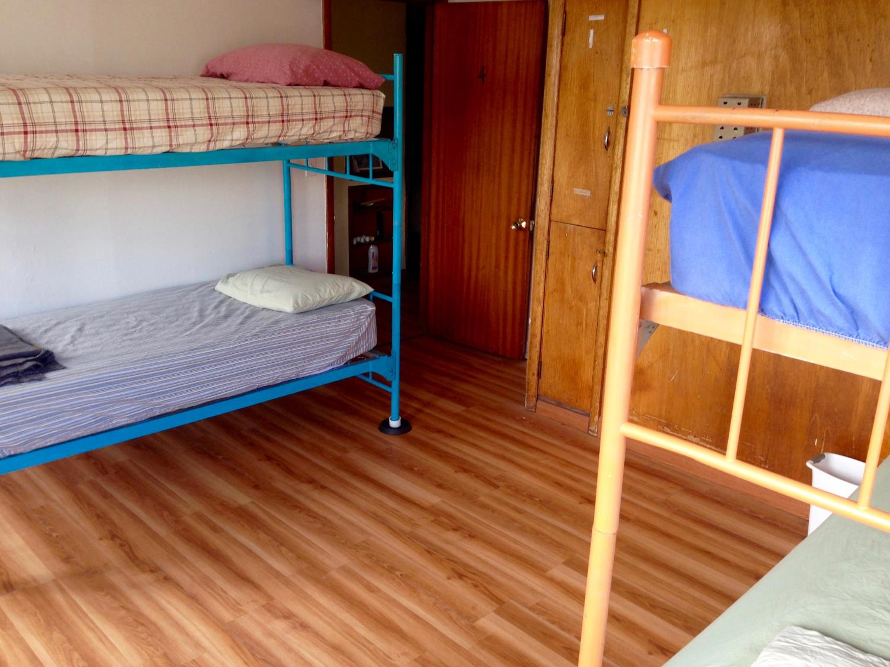 Bed in 4-Bed Mixed Dormitory Room photo 2