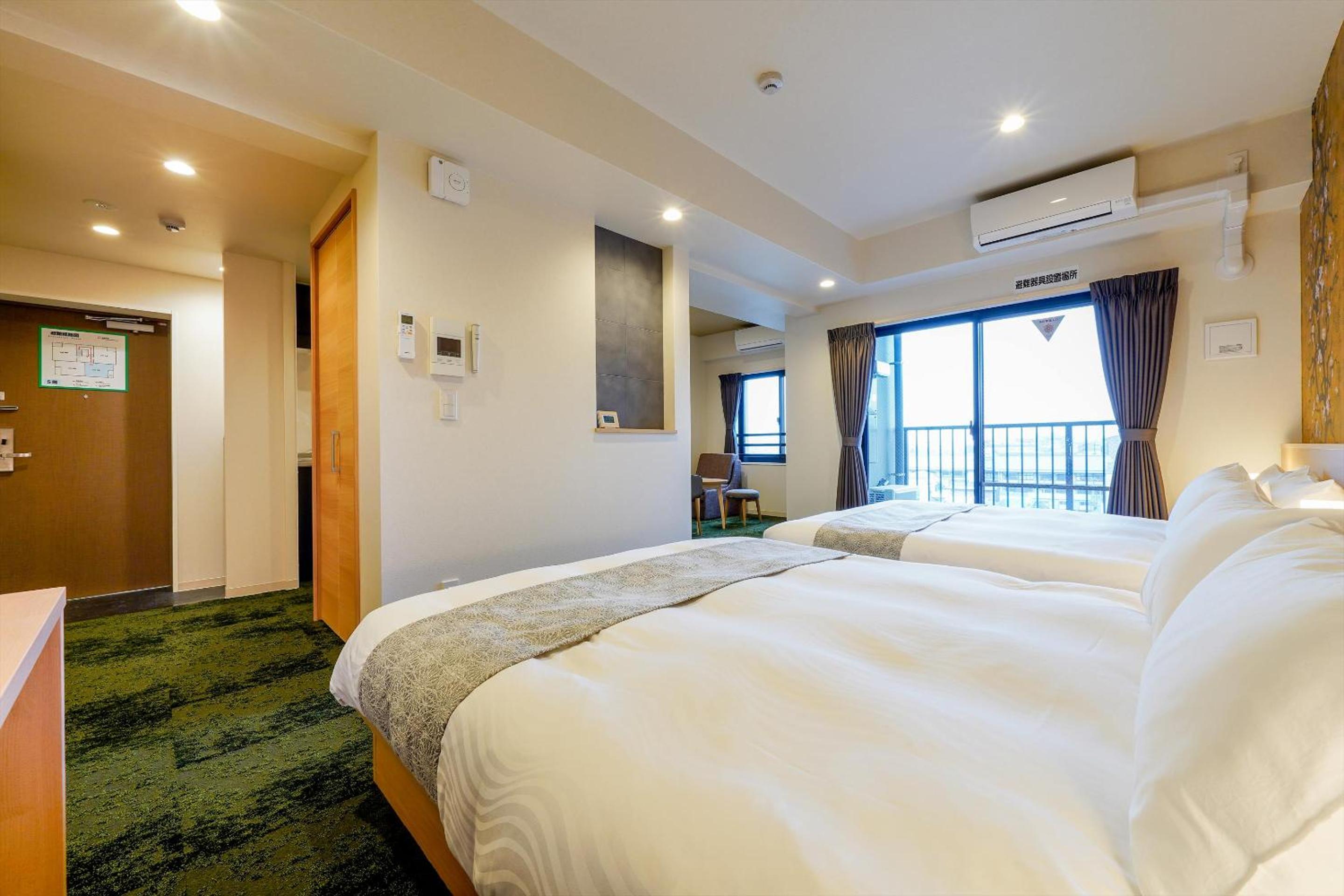 Apartment with Two Queen Beds  - Photo 2