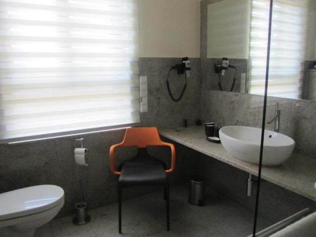 Large Double Room photo 3