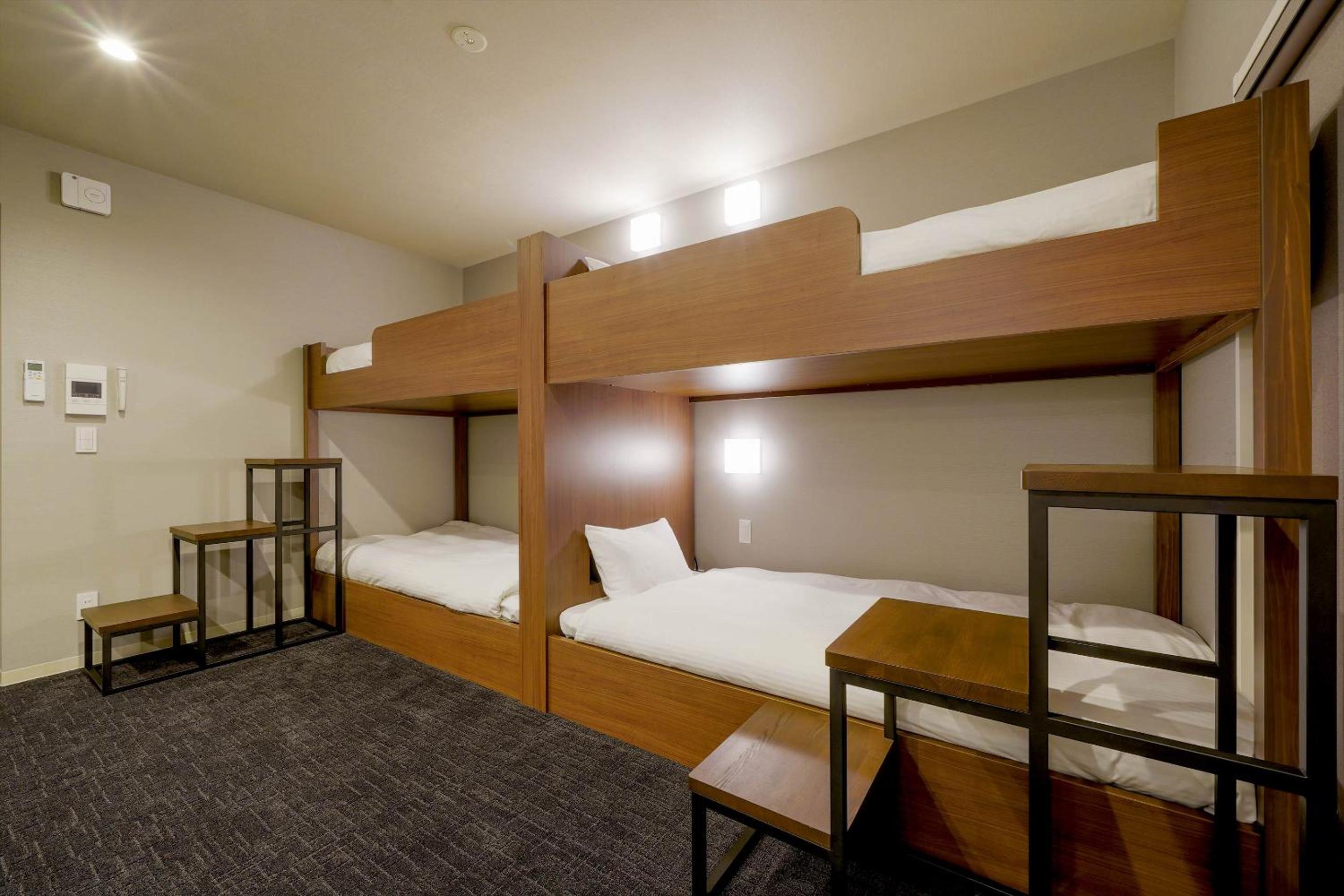 Apartment with Two Bunk Beds - Photo 11