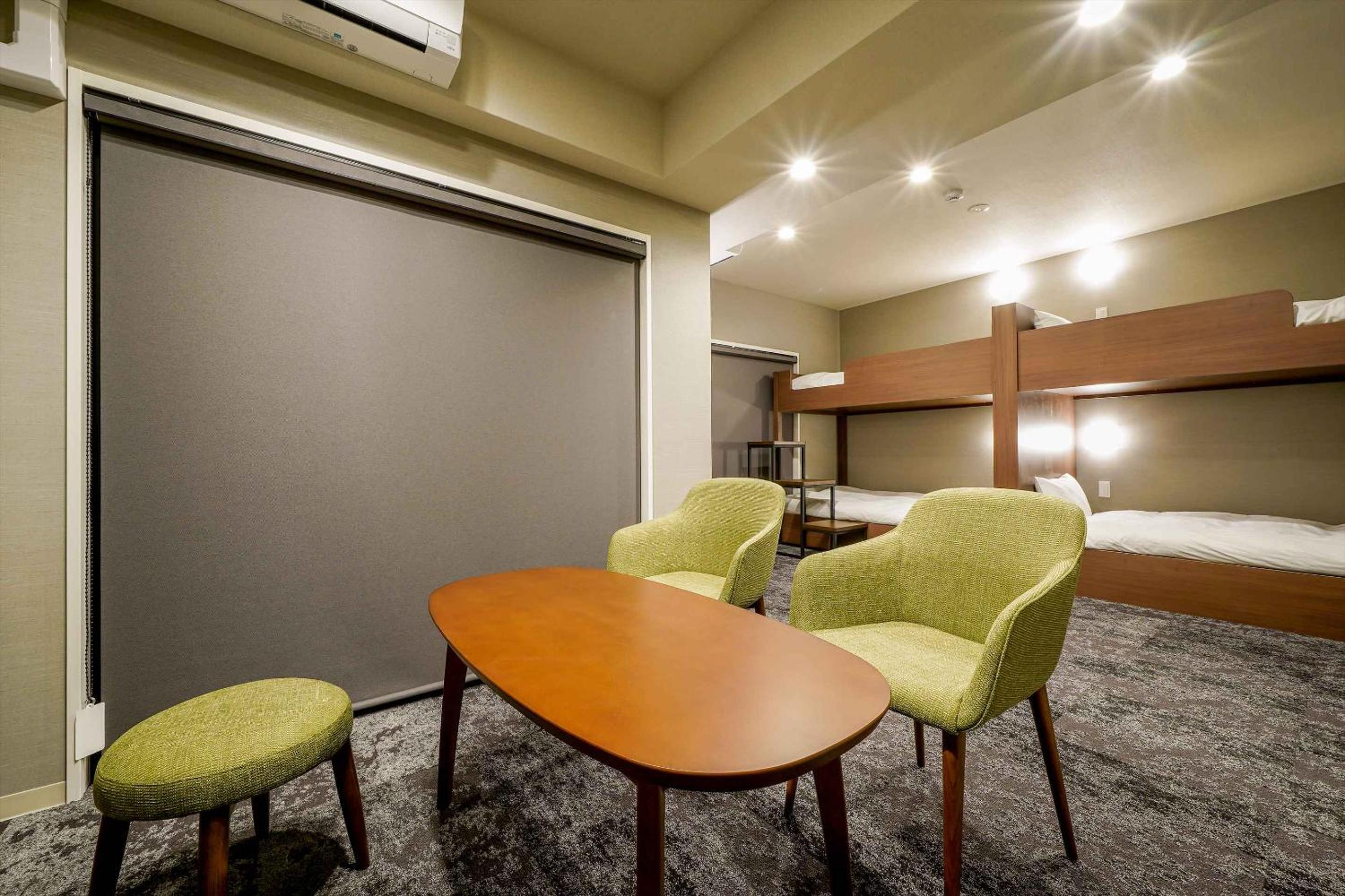 Apartment with Two Bunk Beds - Photo 18