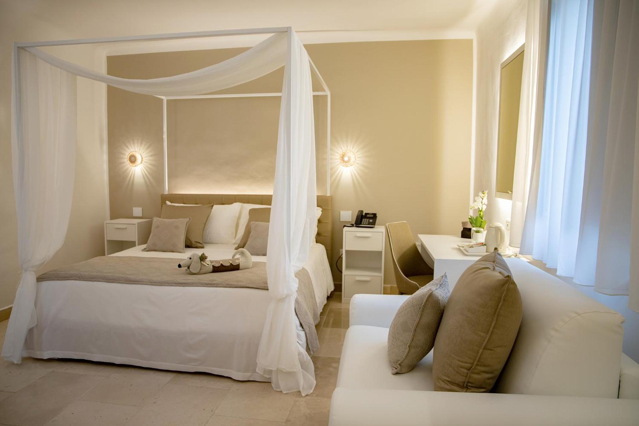 Deluxe Double Room - Photo 1