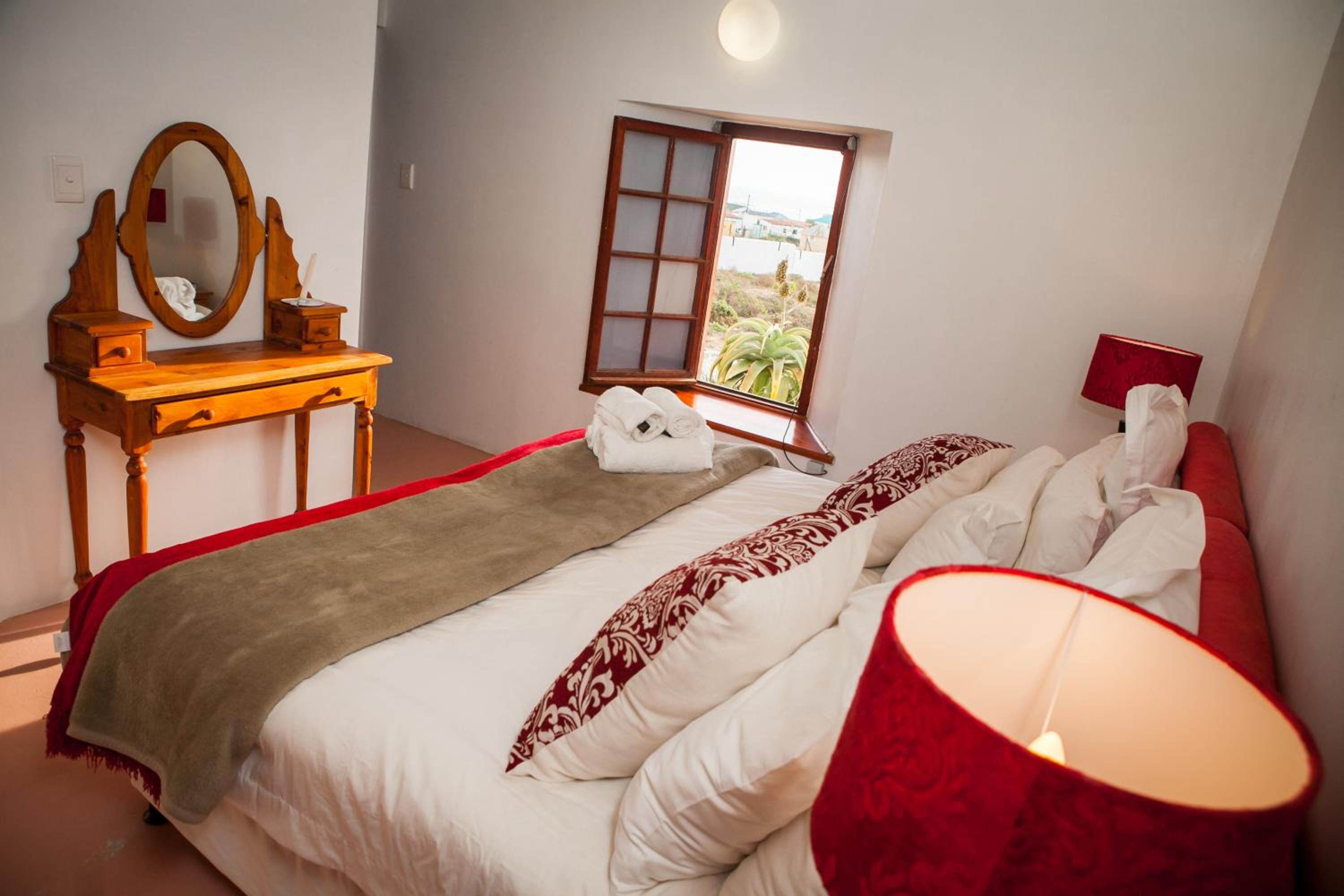 Two-Bedroom Apartment - Photo 10