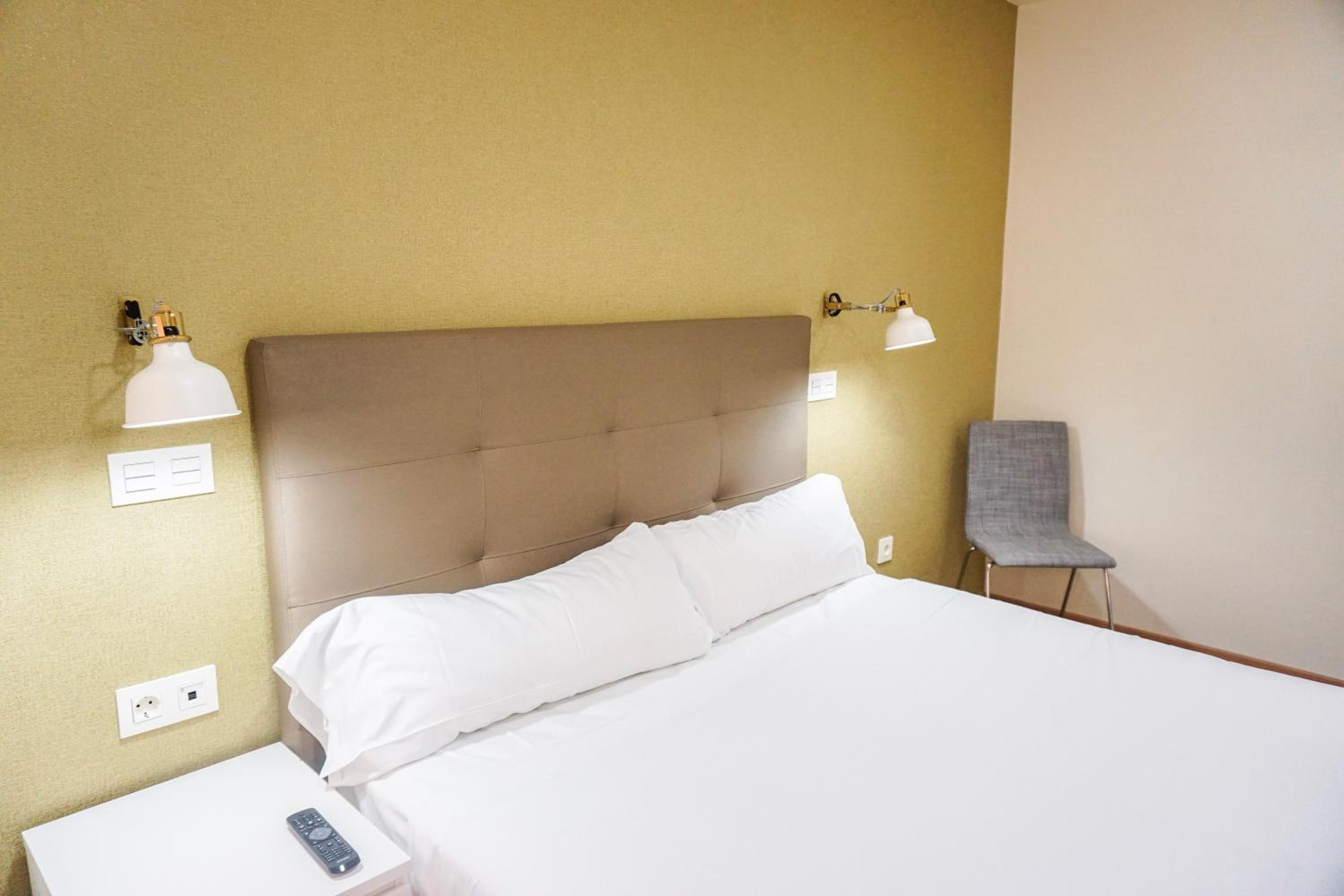 Double Room - Photo 4