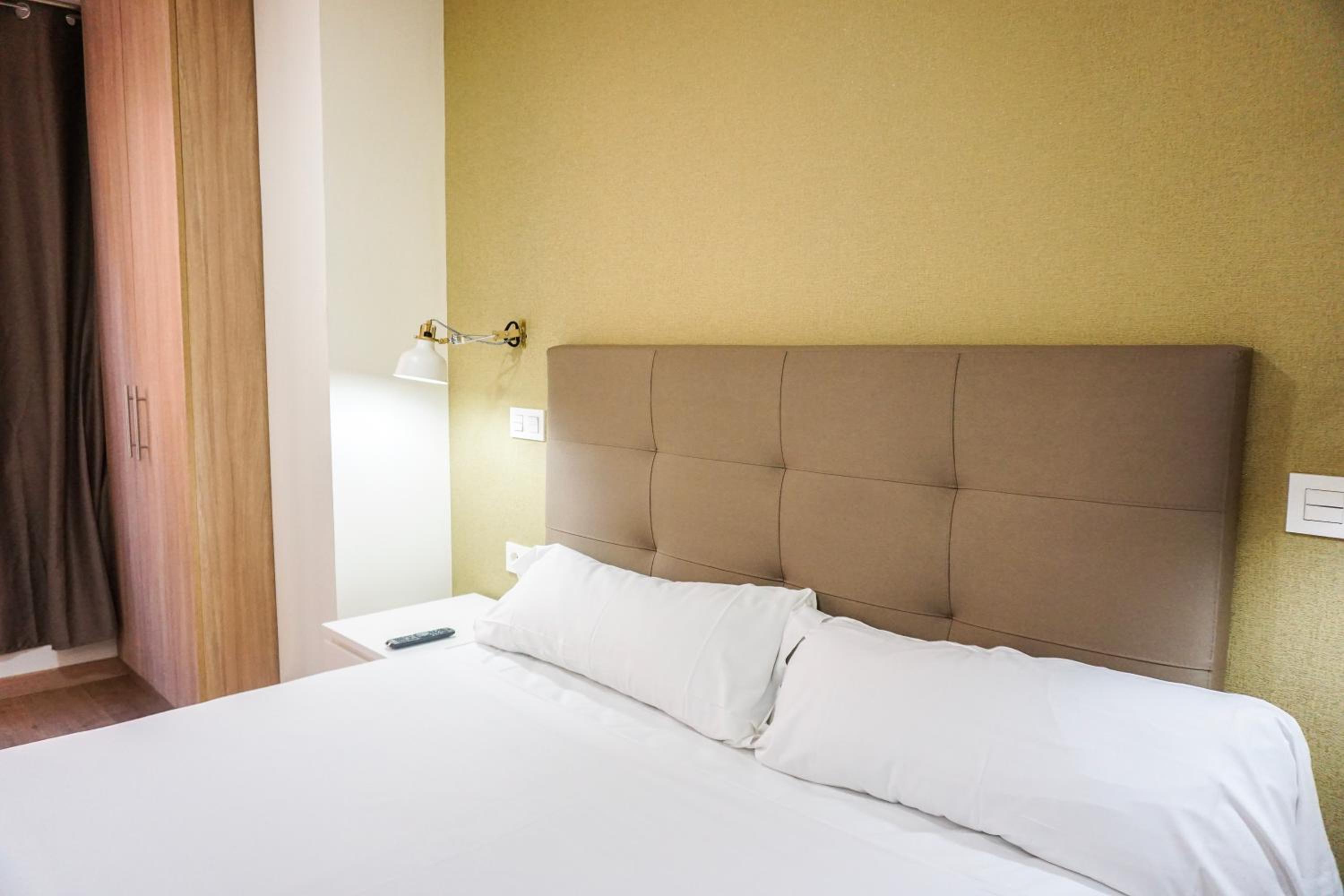 Double Room - Photo 3