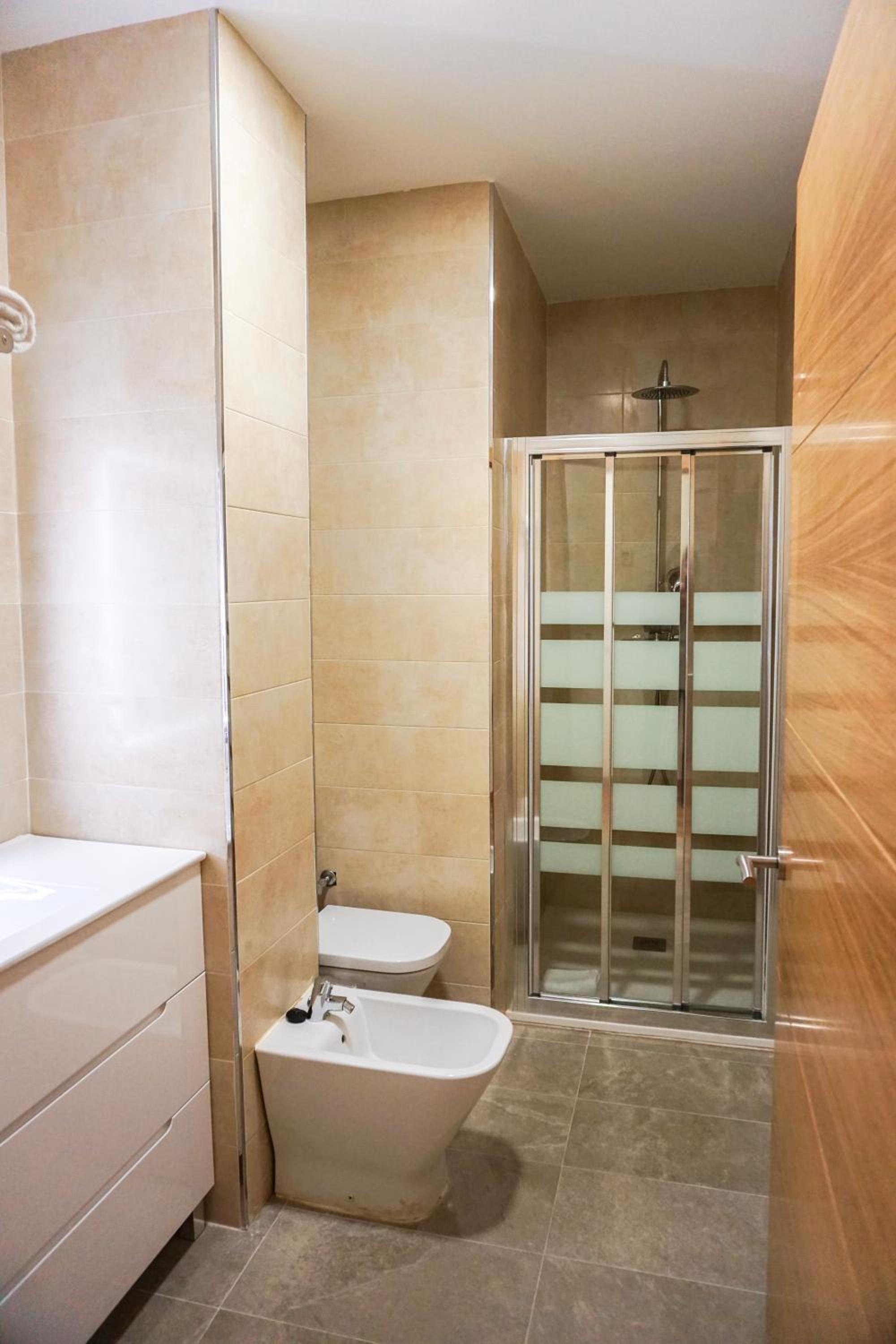 Double Room - Photo 14