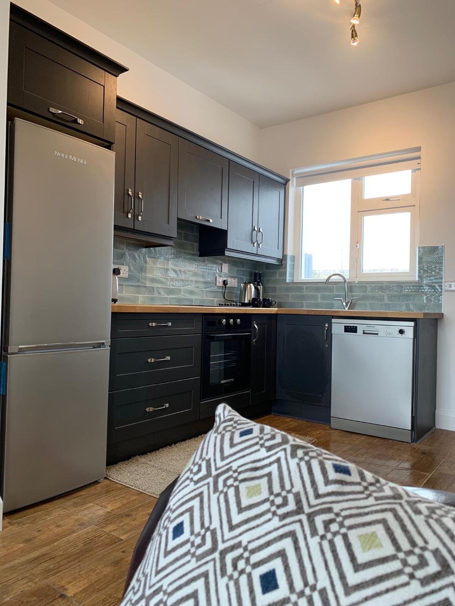 One-Bedroom Apartment - Photo 11