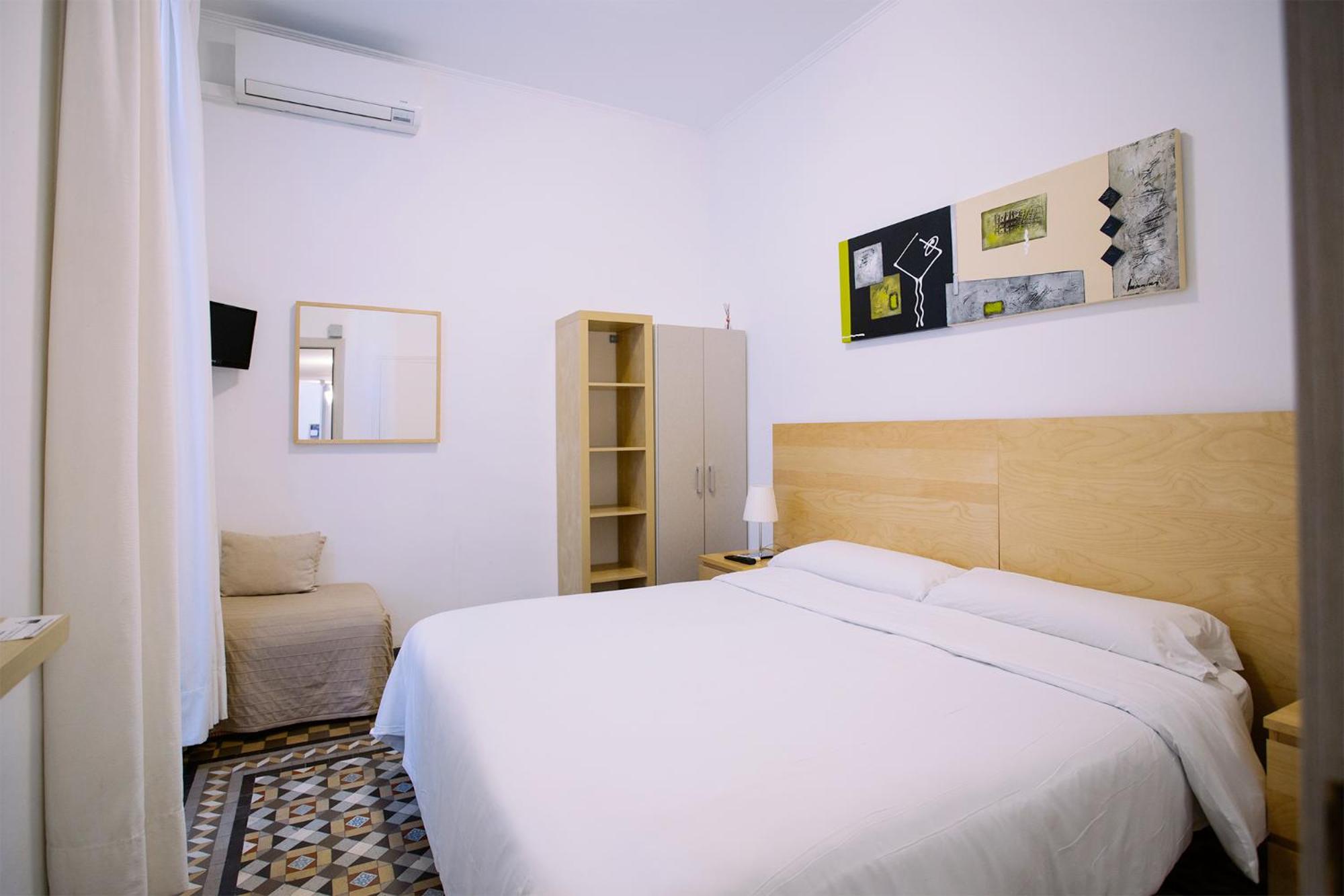 Habitación Doble o Twin con Balcón Interior y Baño Privado