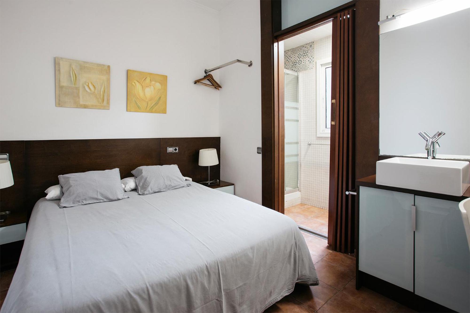 Interior Double room with private bathroom photo 2