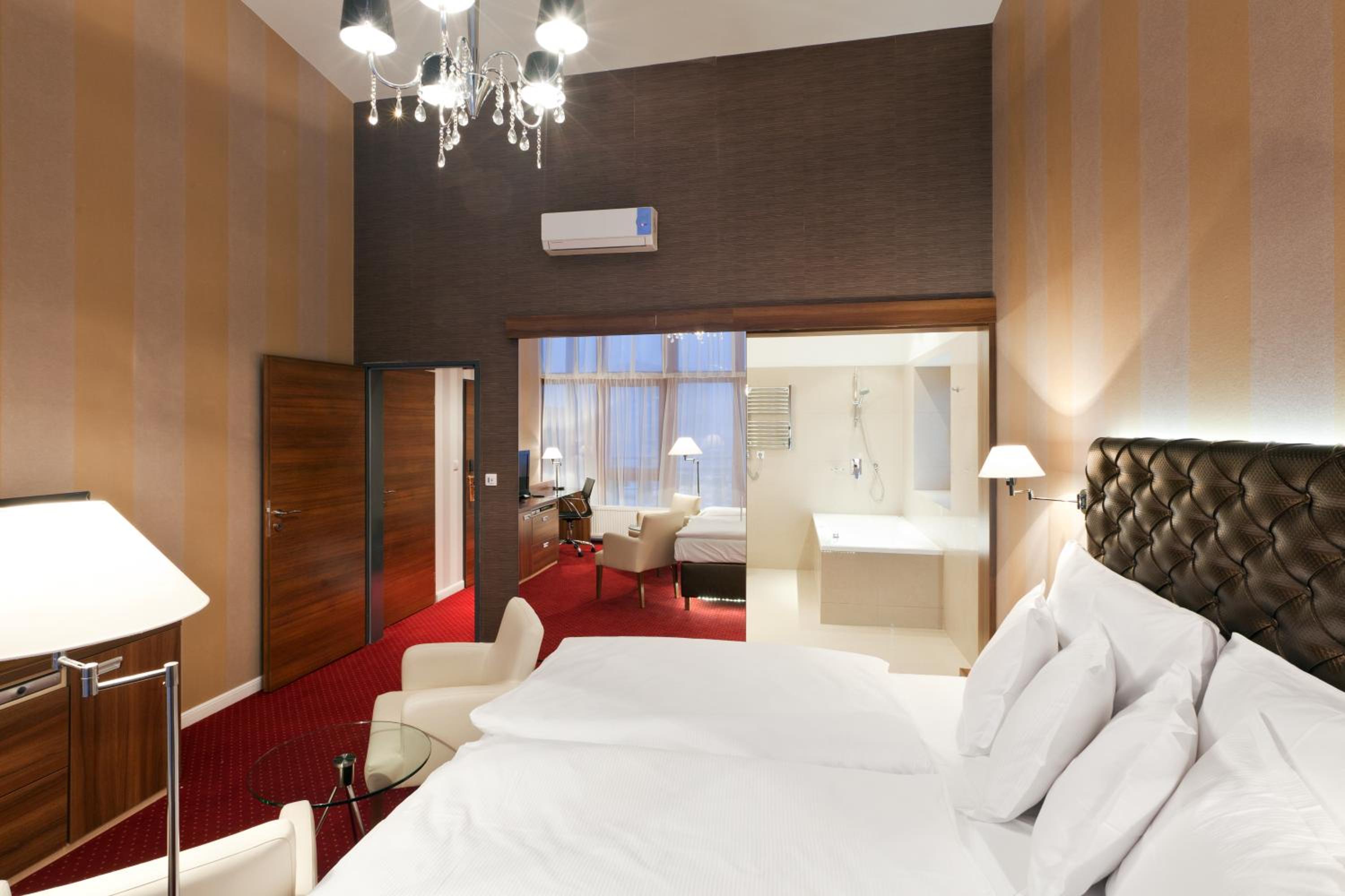 Special Offer Royal Club Double de Luxe Package