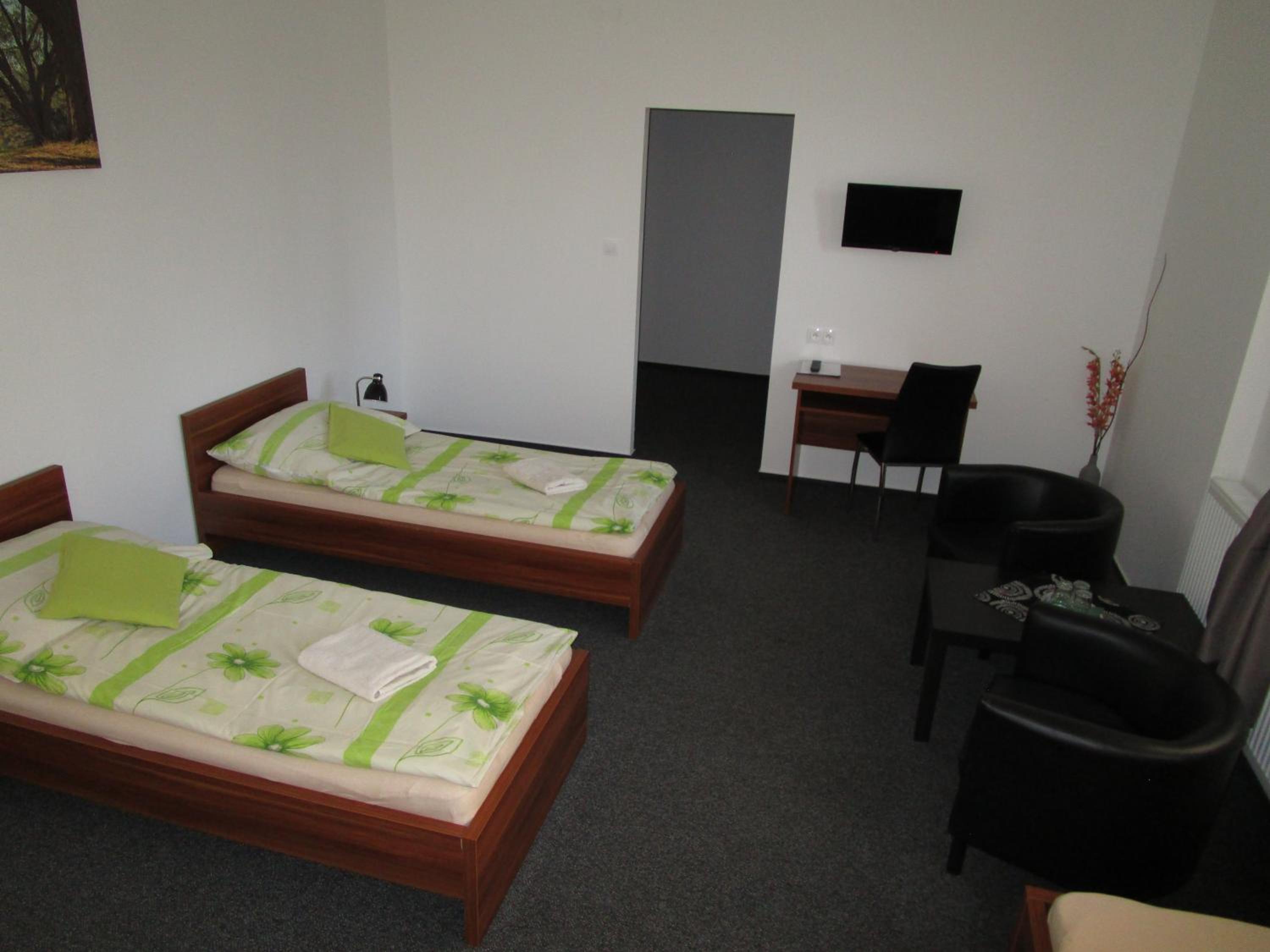 Quadruple Room - Photo 1