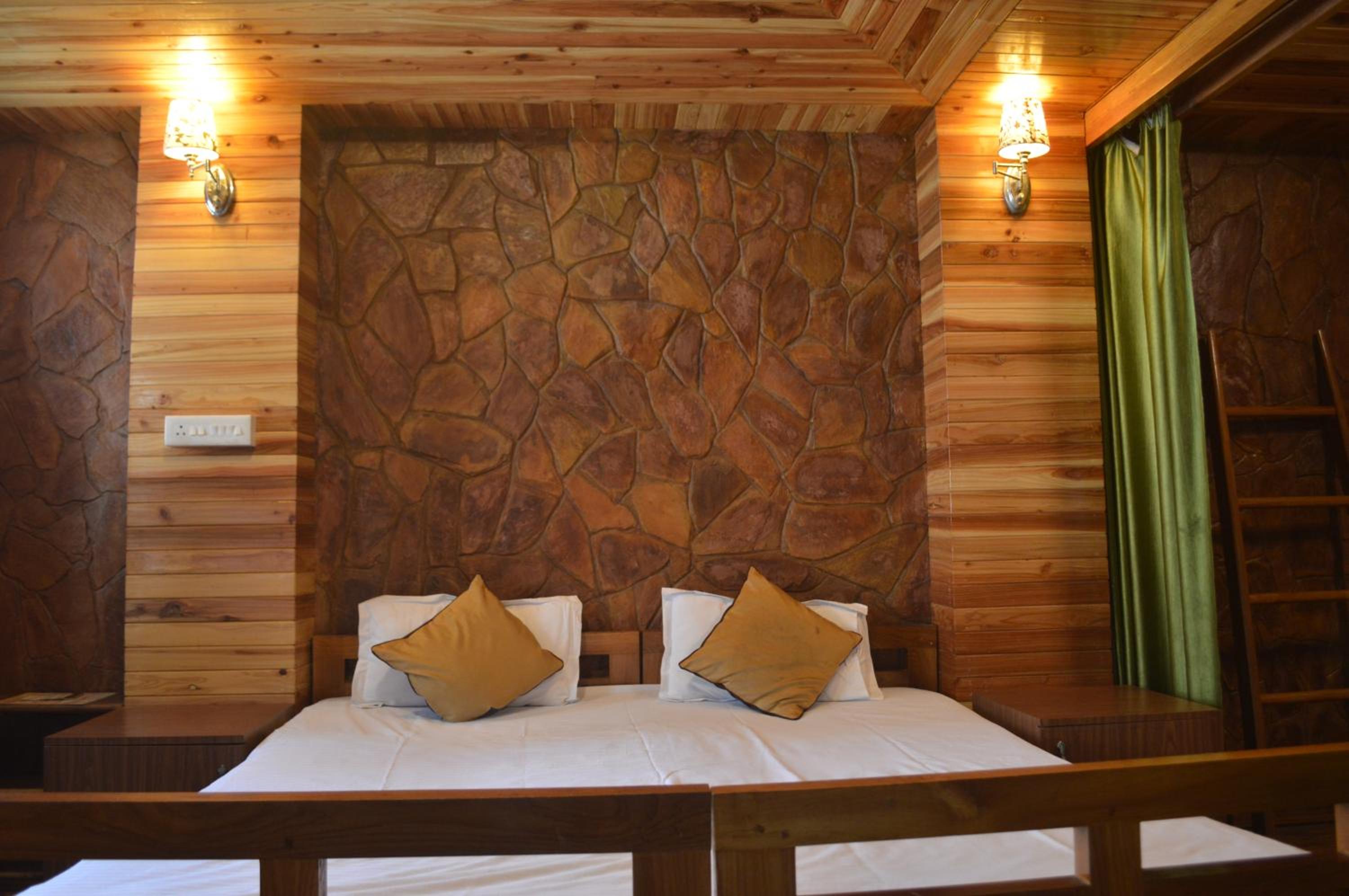 Deluxe Quadruple Room - Photo 11