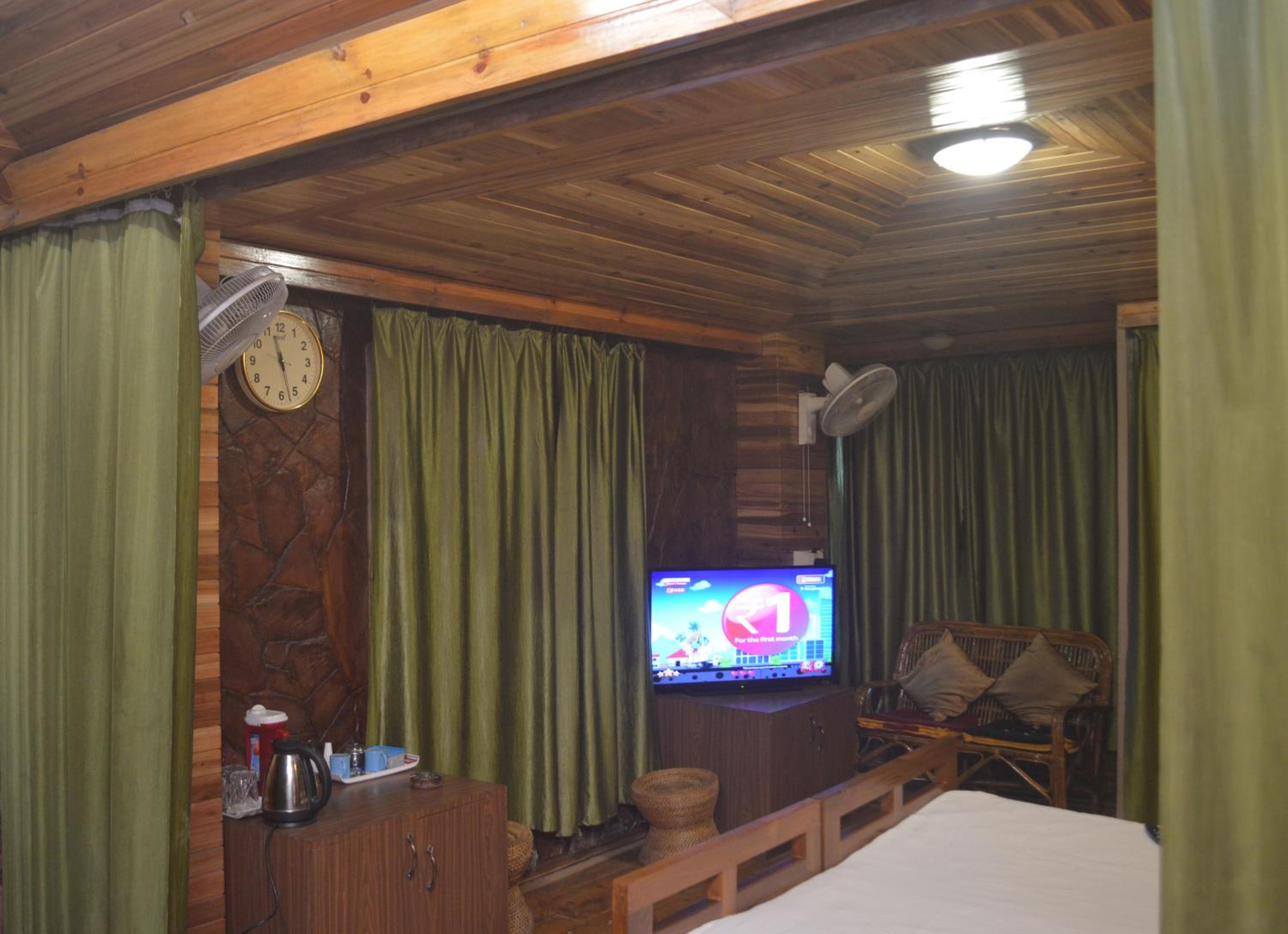 Deluxe Quadruple Room - Photo 1