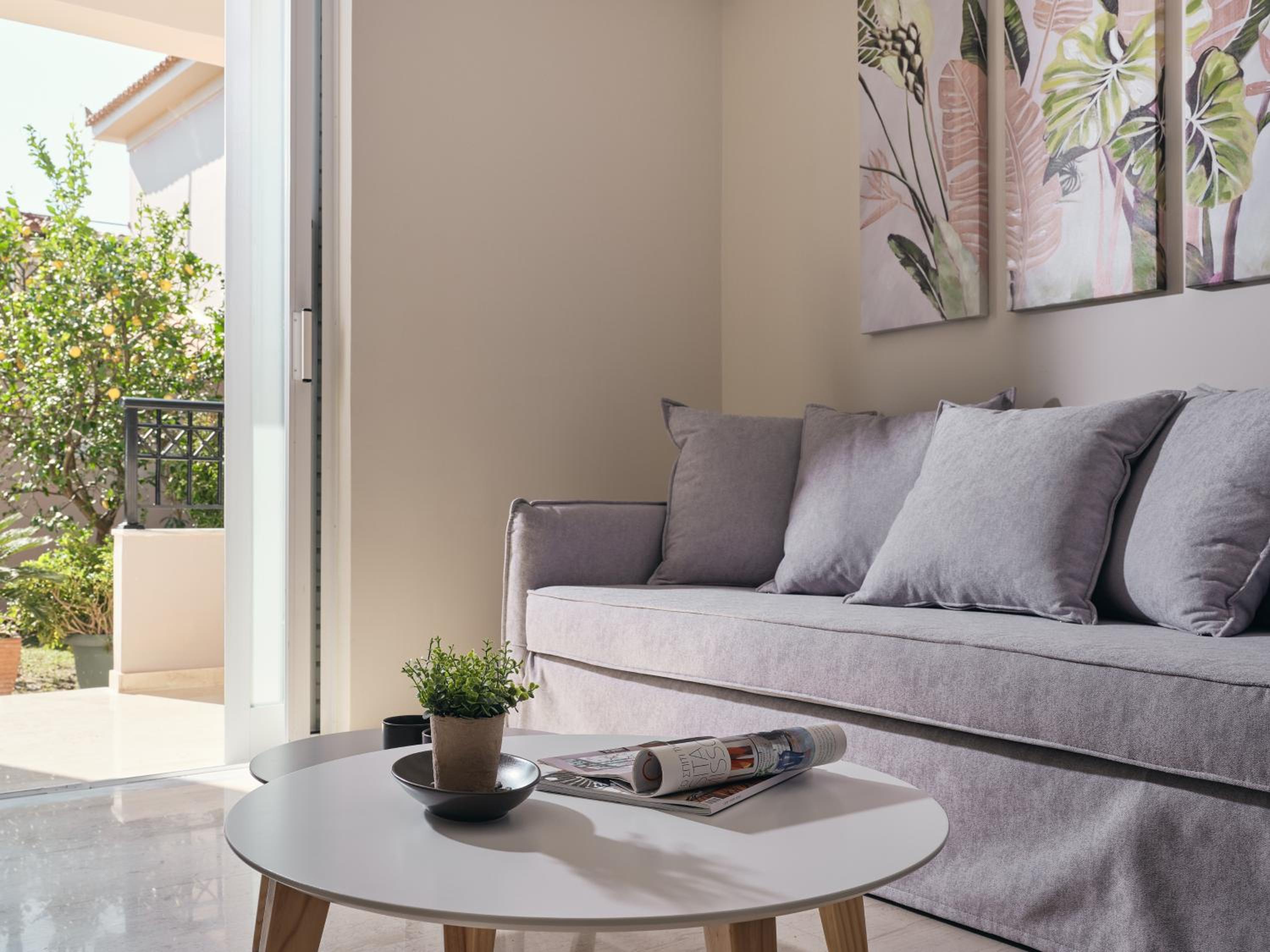 Deluxe Apartment