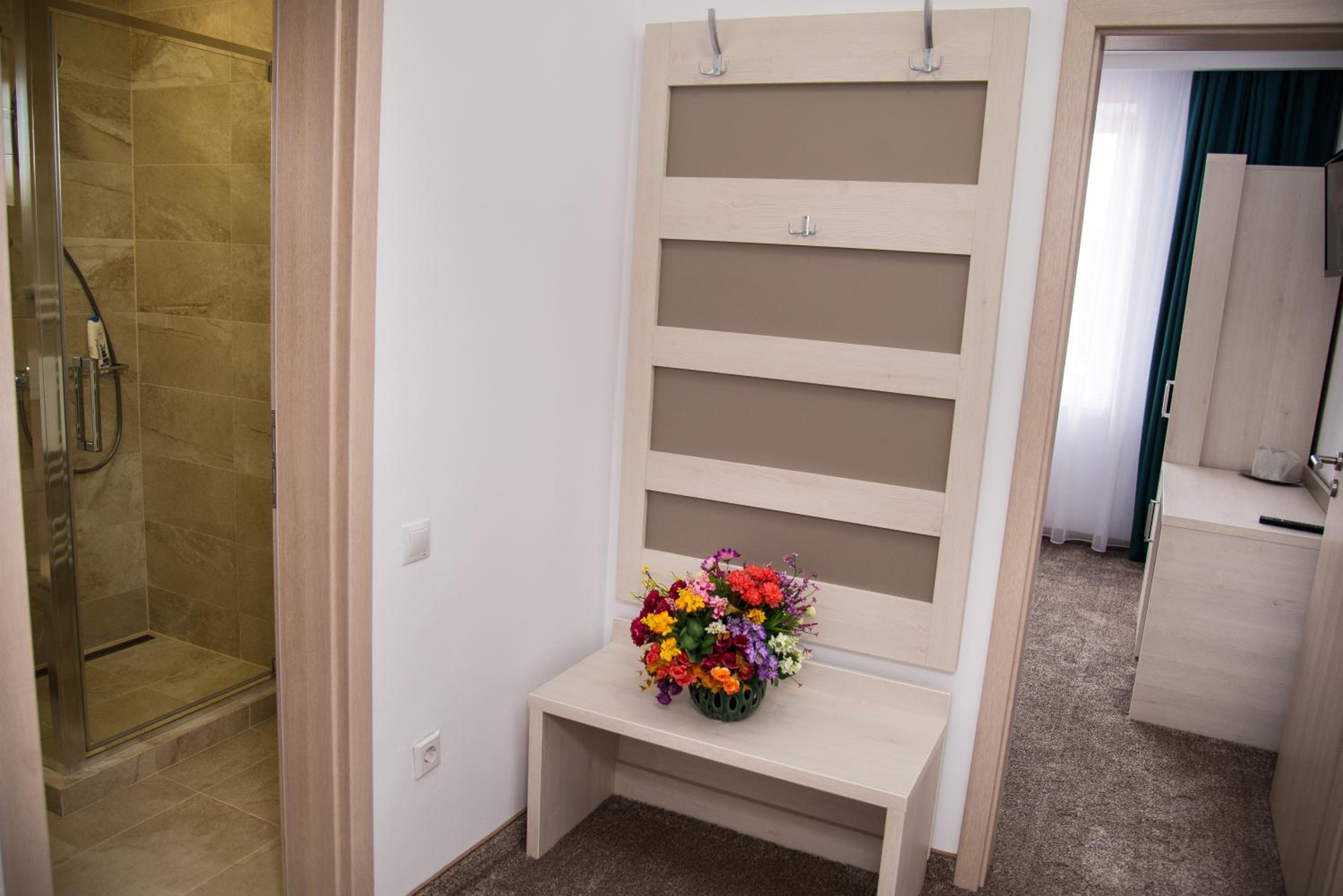 Double Room - Photo 32