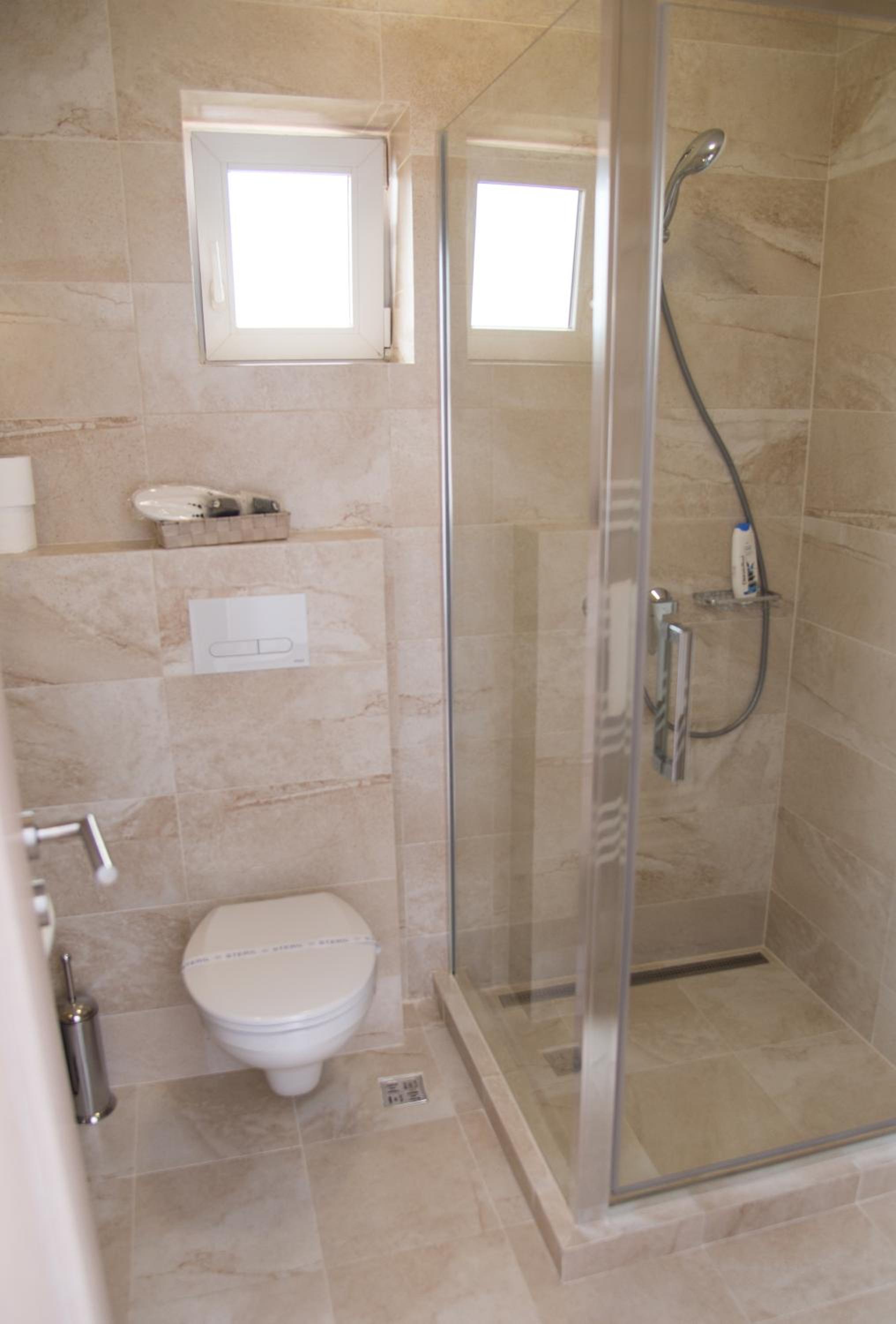Double Room - Photo 25