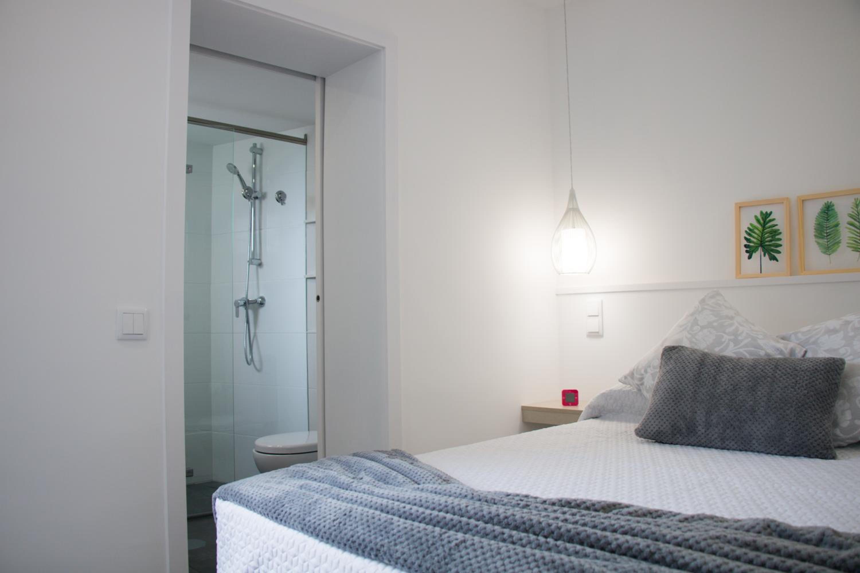 Double Room with Private Bathroom - Photo 2