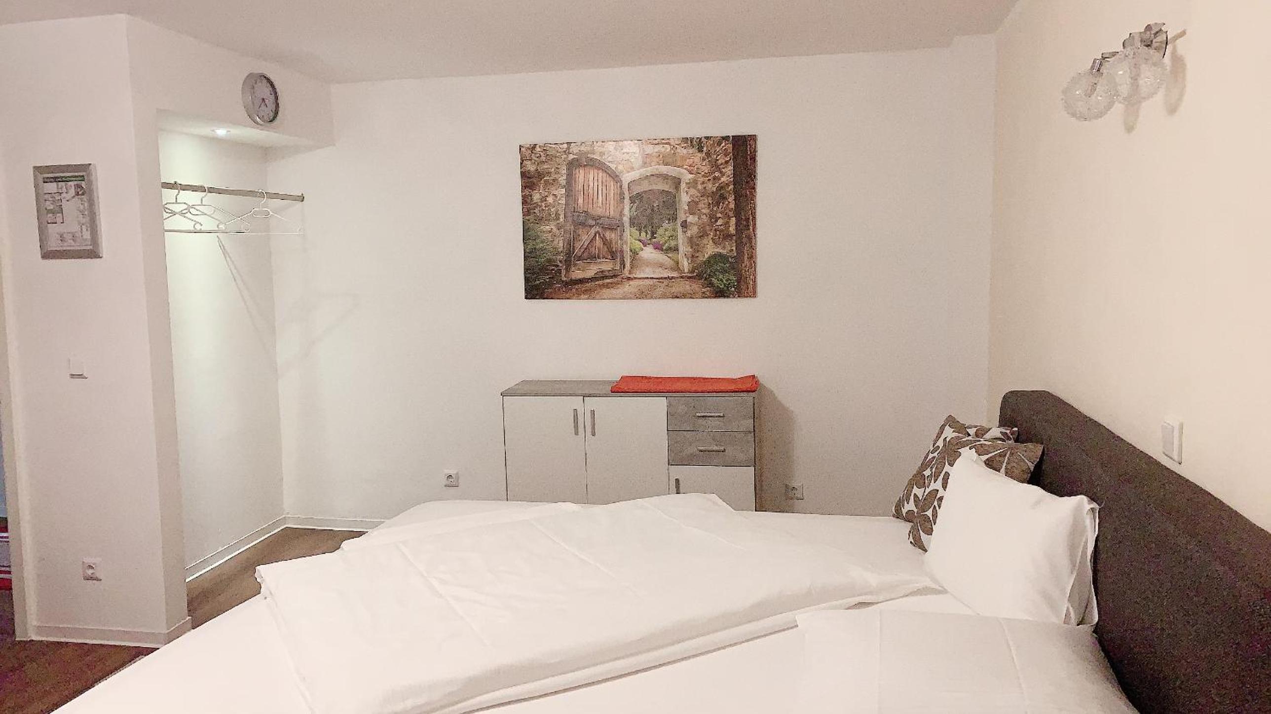 Budget Double Room photo 3