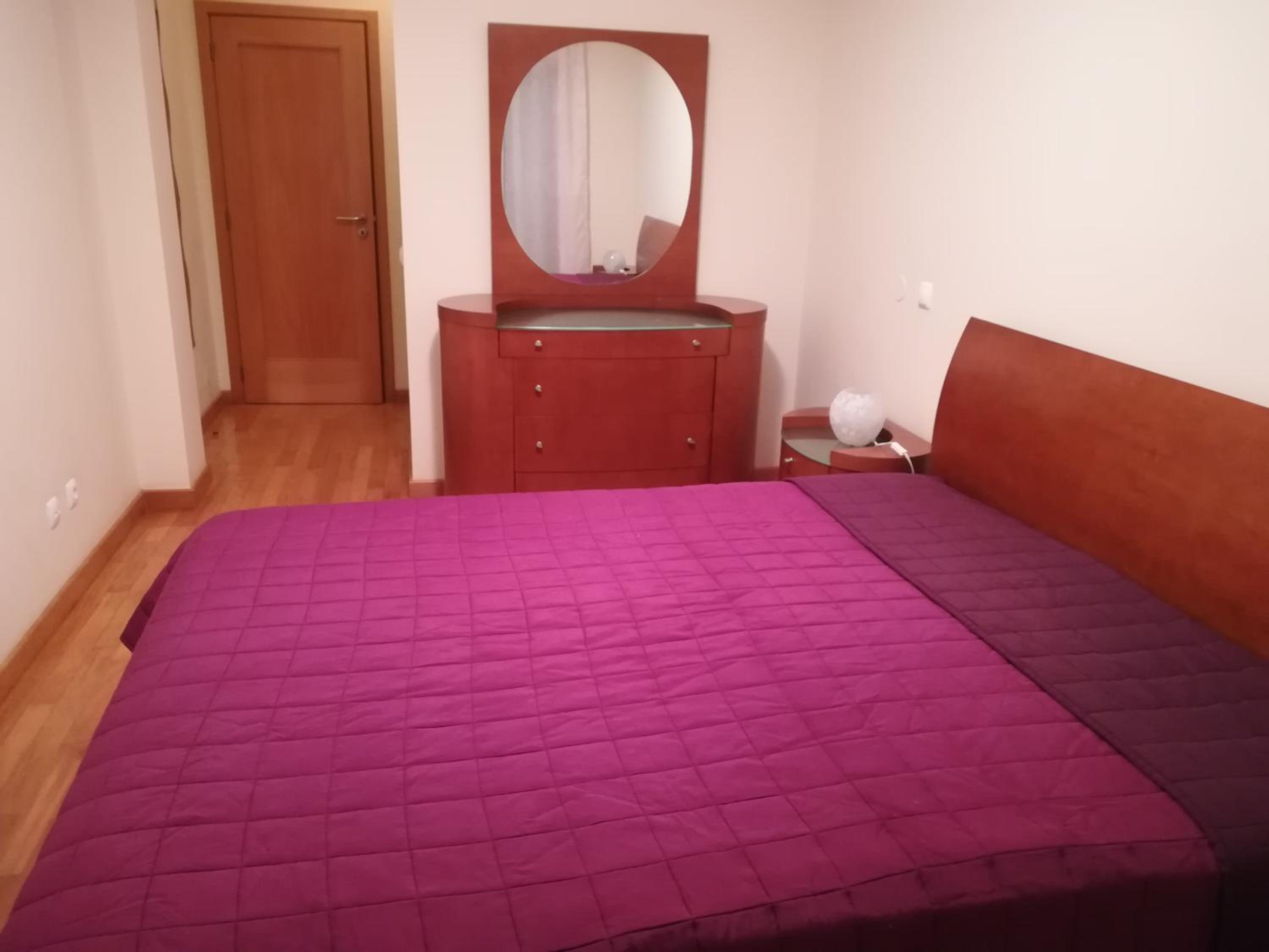 Queen Room with Balcony - Photo 1
