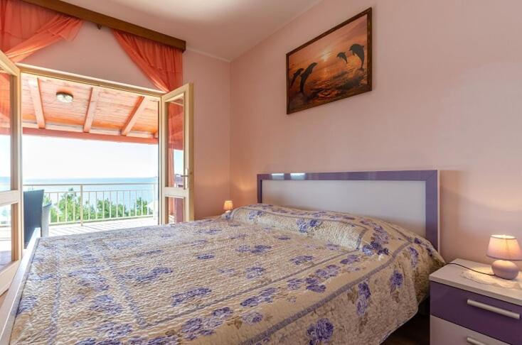 Four-Bedroom House photo 1