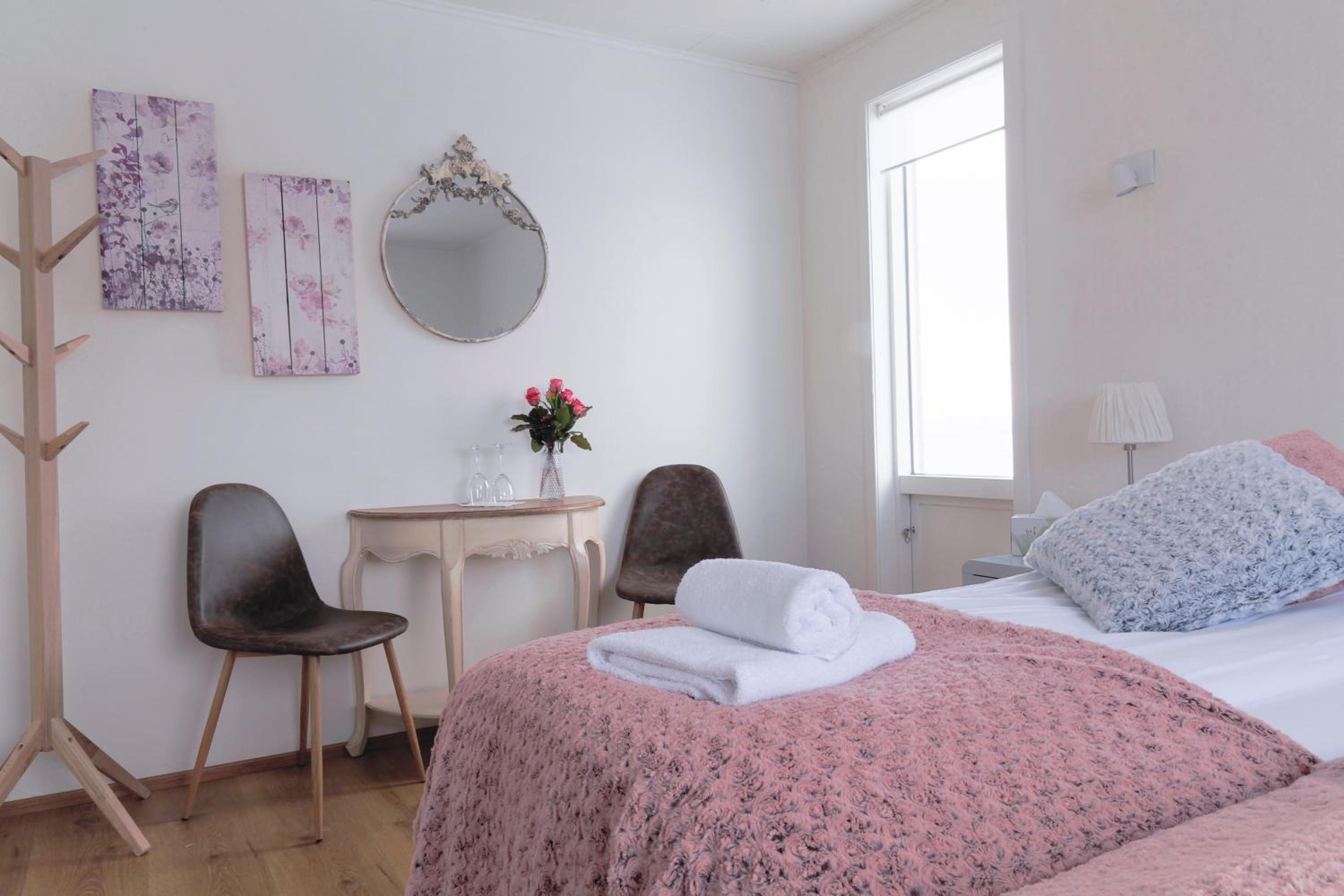 Three-Bedroom Apartment - Photo 34