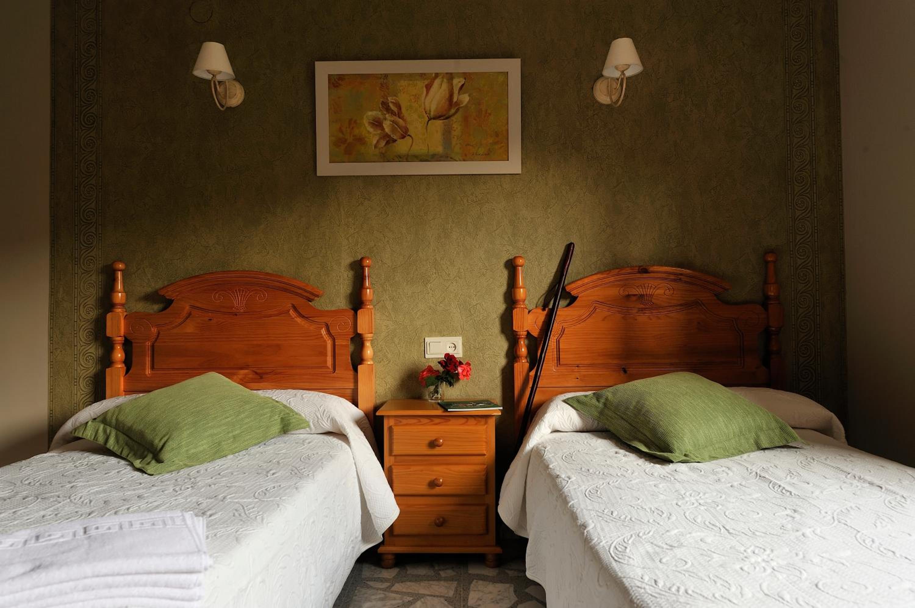 Twin Room with Mountain View - Photo 14