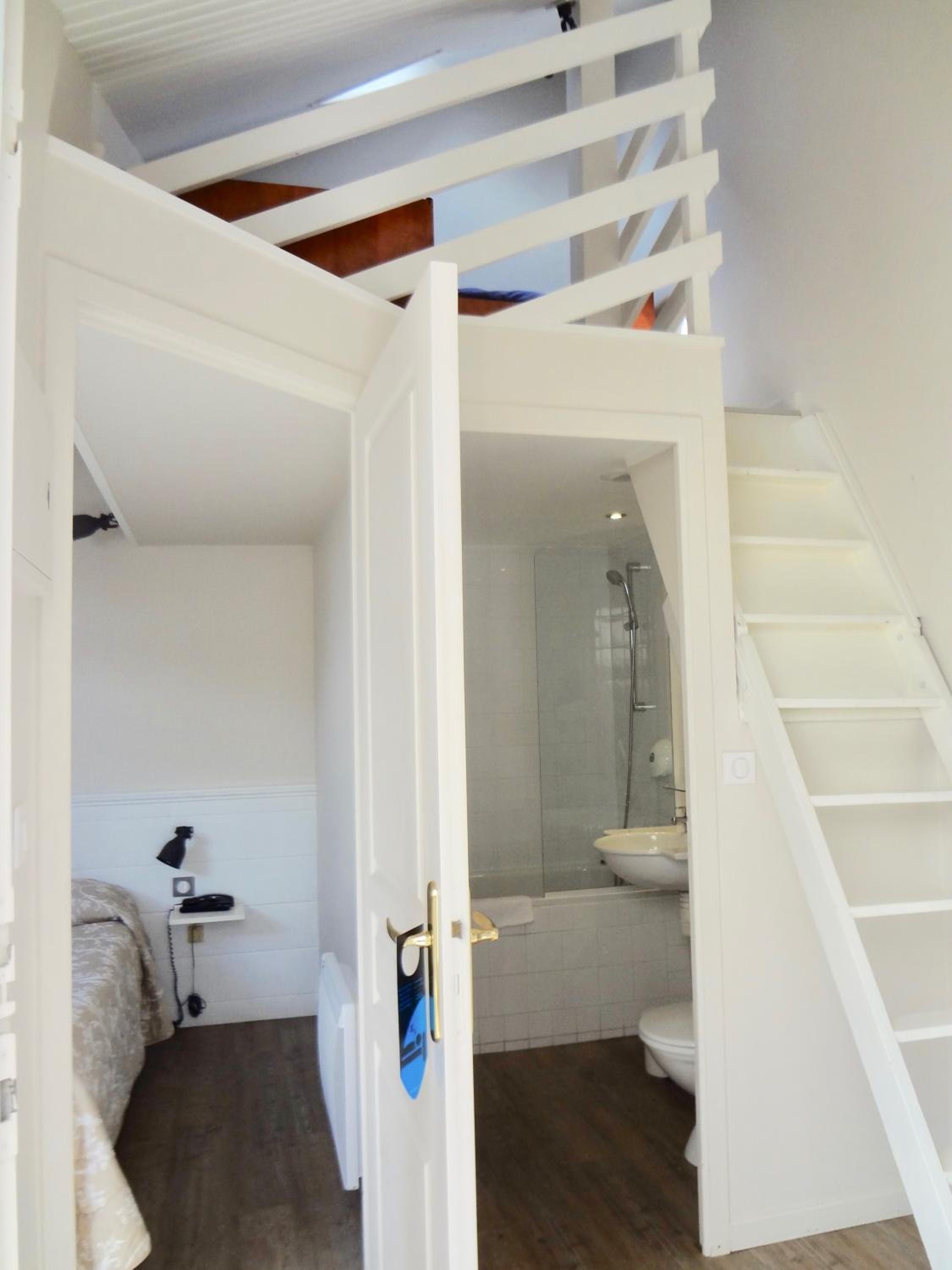 Front Small Double Room 