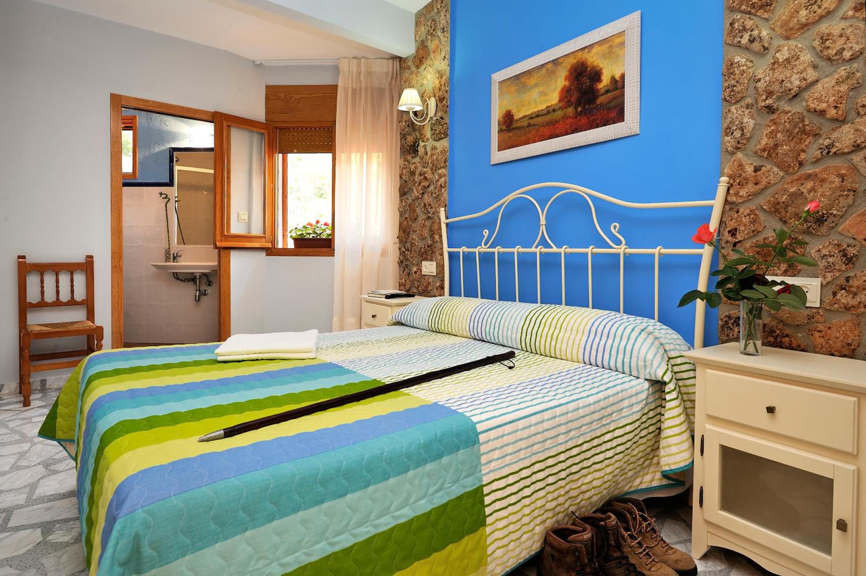 Standard Queen Room - Photo 1