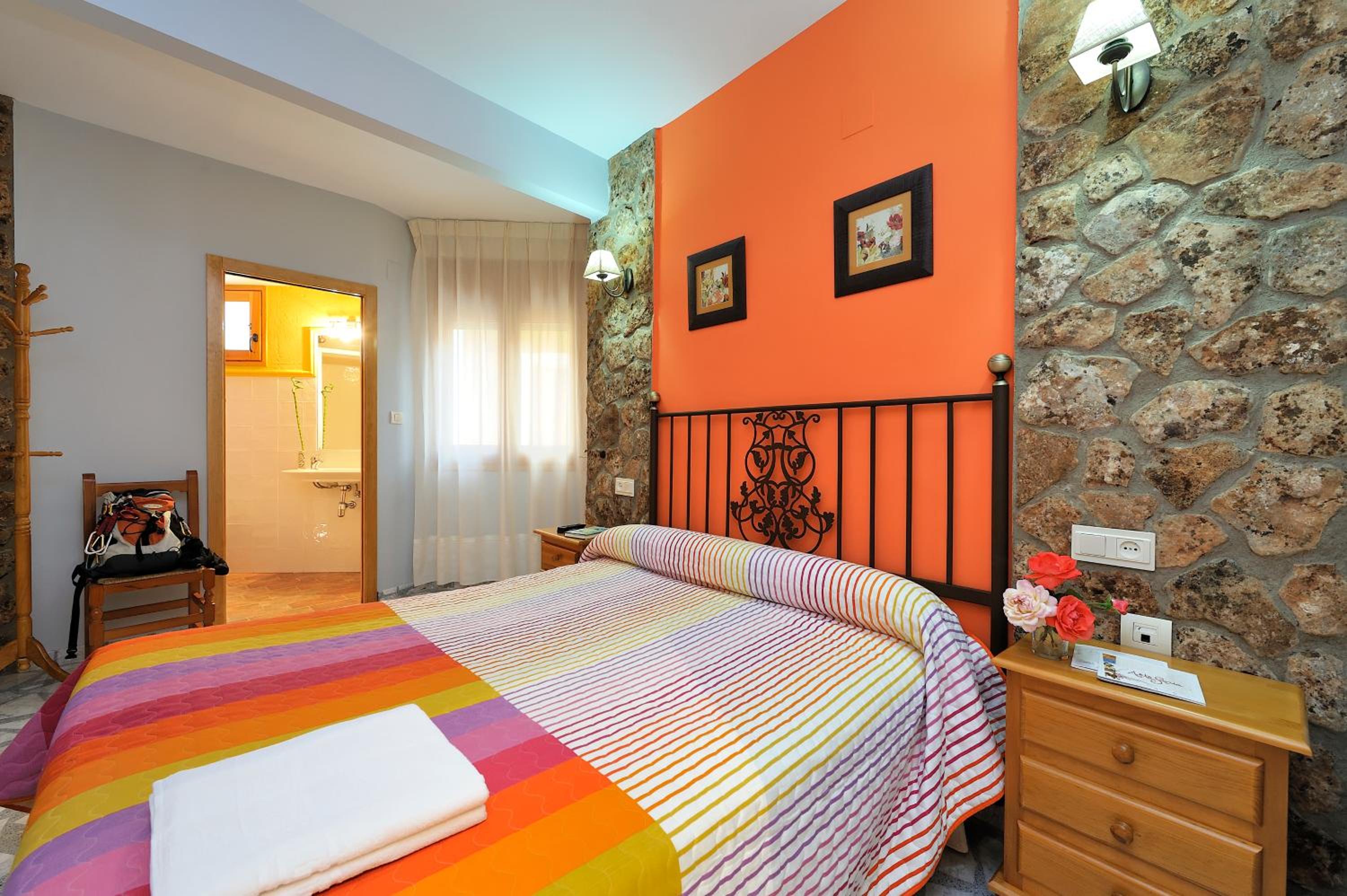 Standard Queen Room - Photo 3