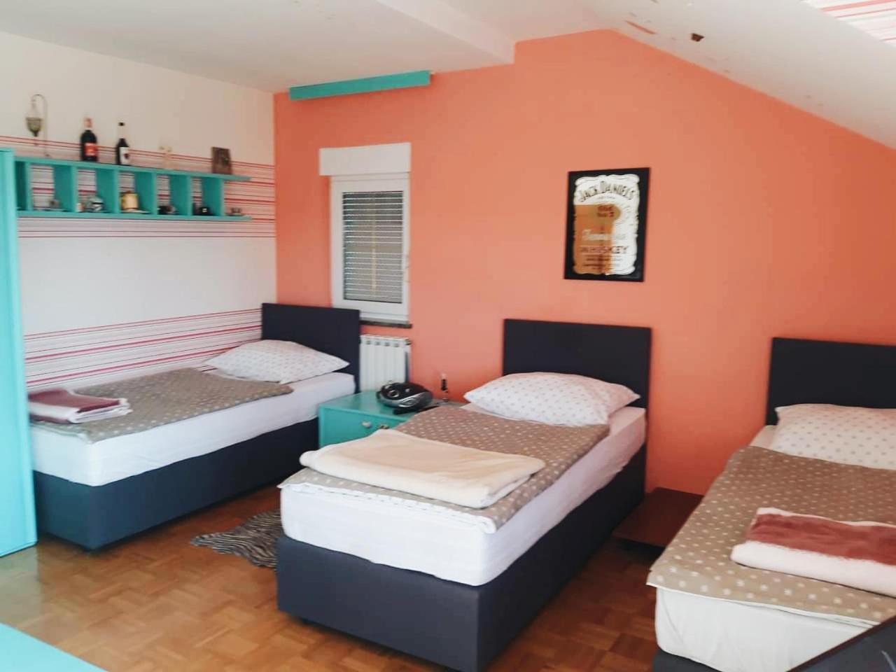 Triple Room - Photo 6