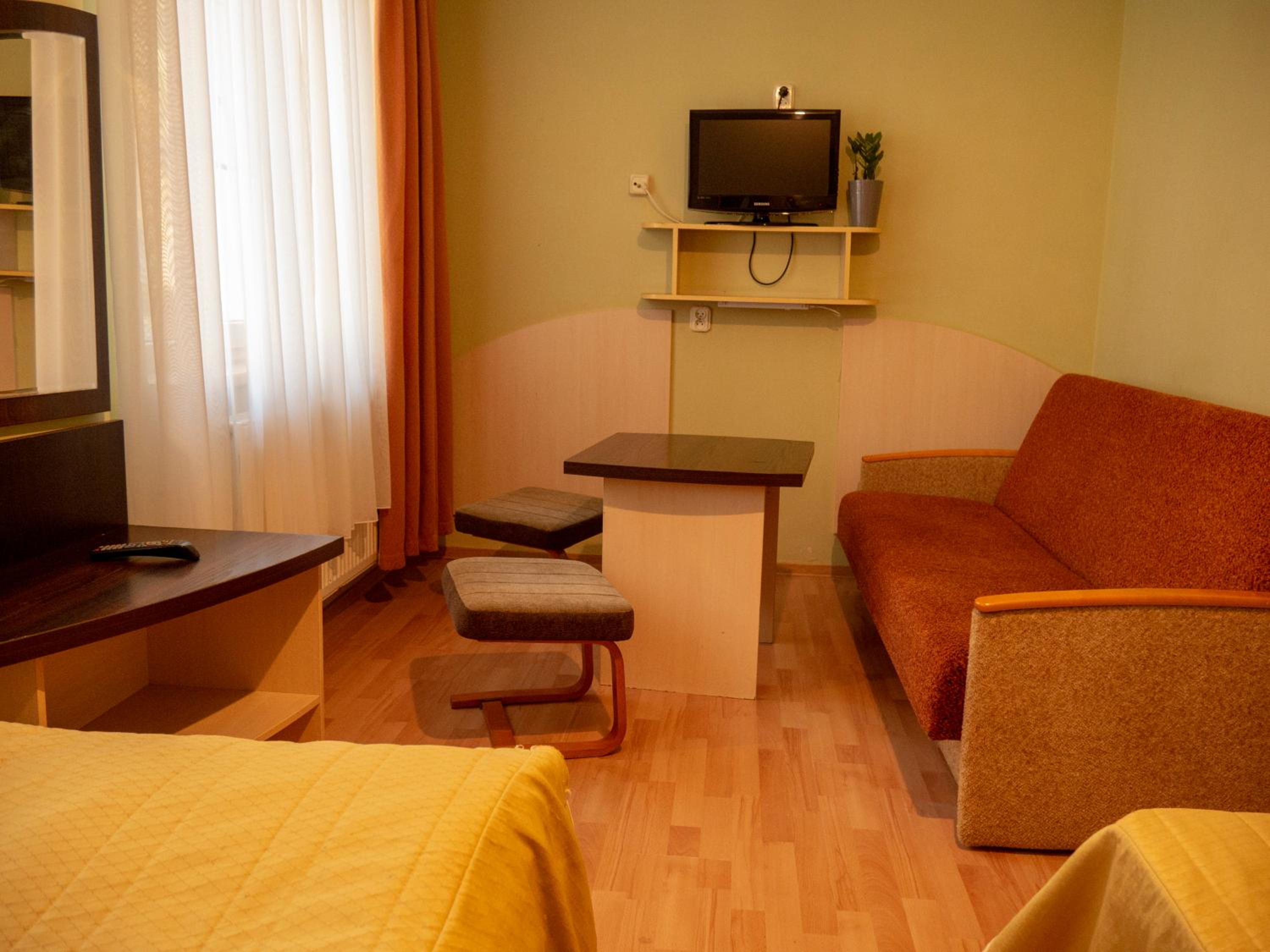 Double Room with Extra Bed photo 1