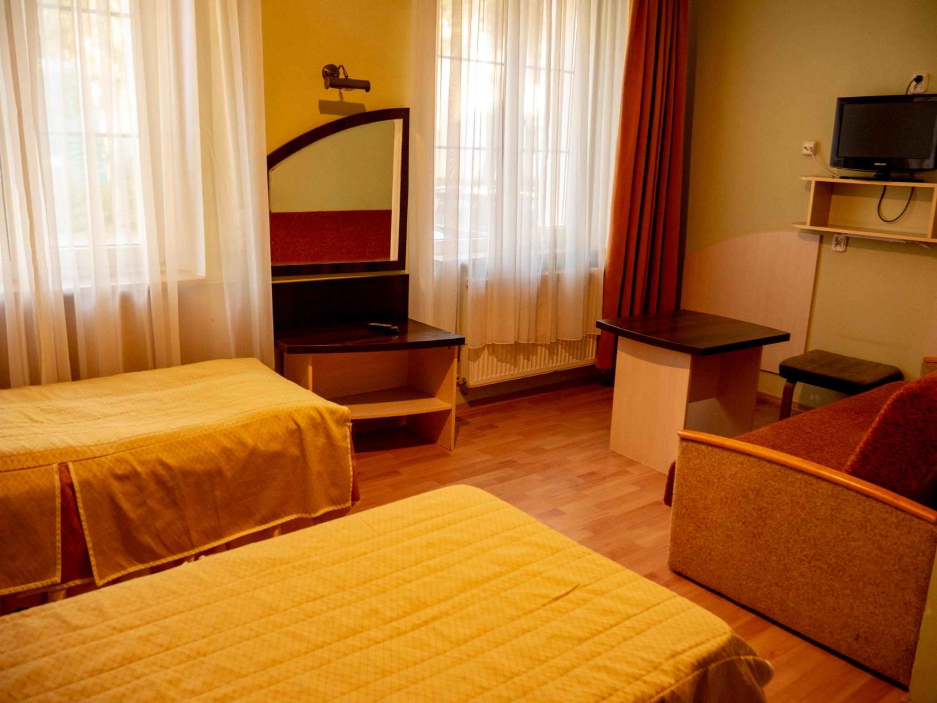 Double Room with Extra Bed photo 3