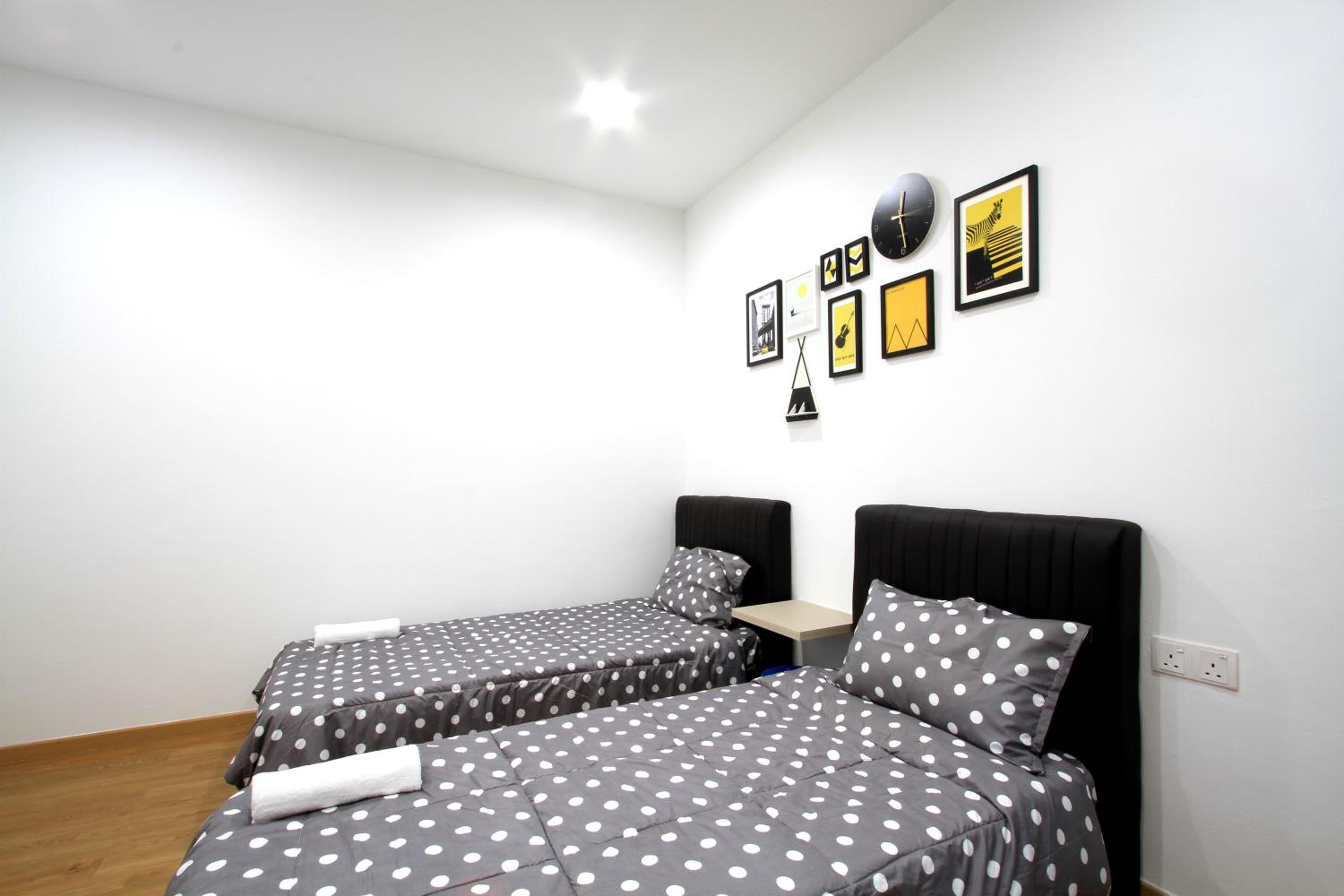 Twin Room with Private Bathroom