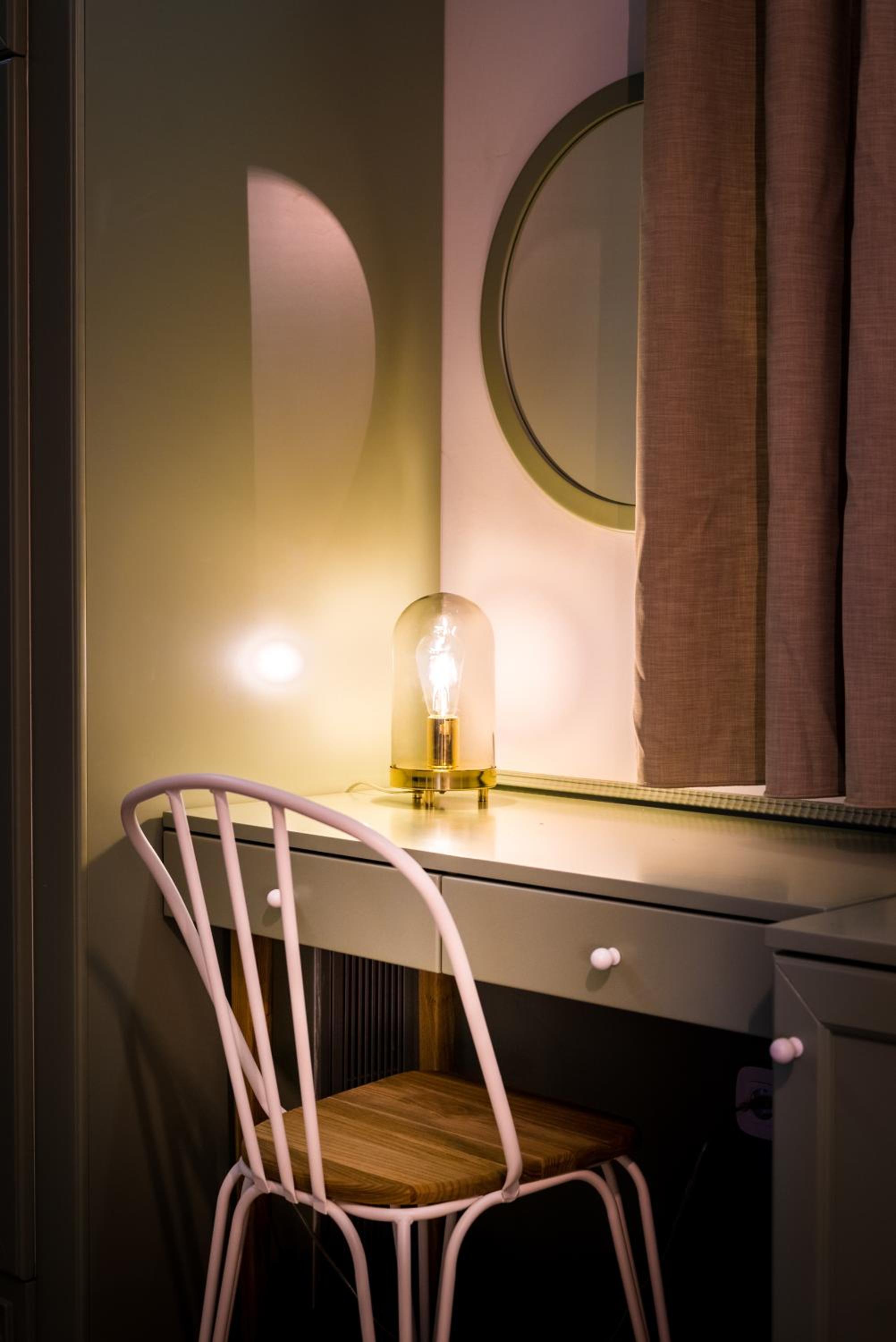 Deluxe Queen Suite
