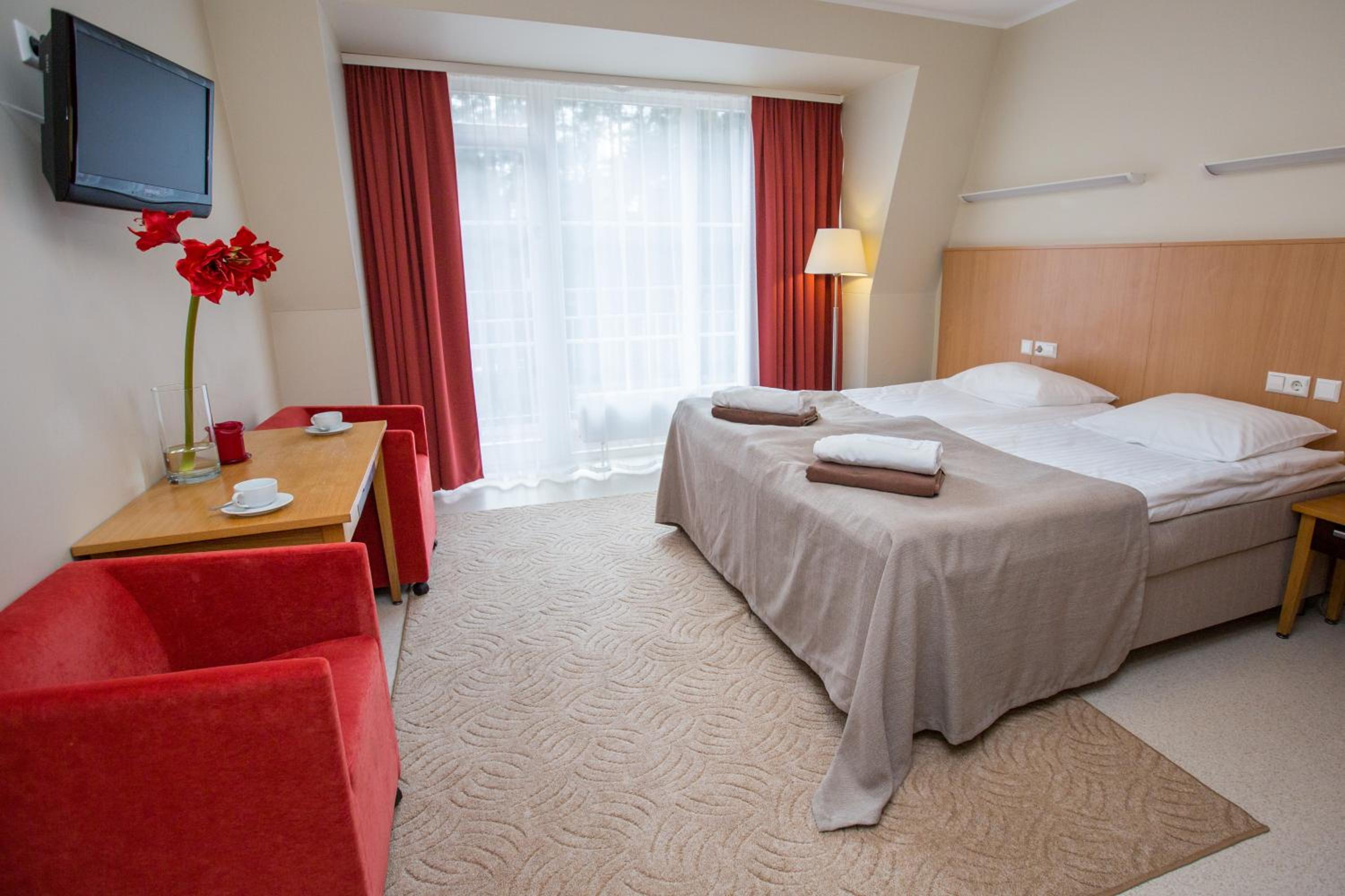 Economy Double or Twin Room with Spa Access photo 2